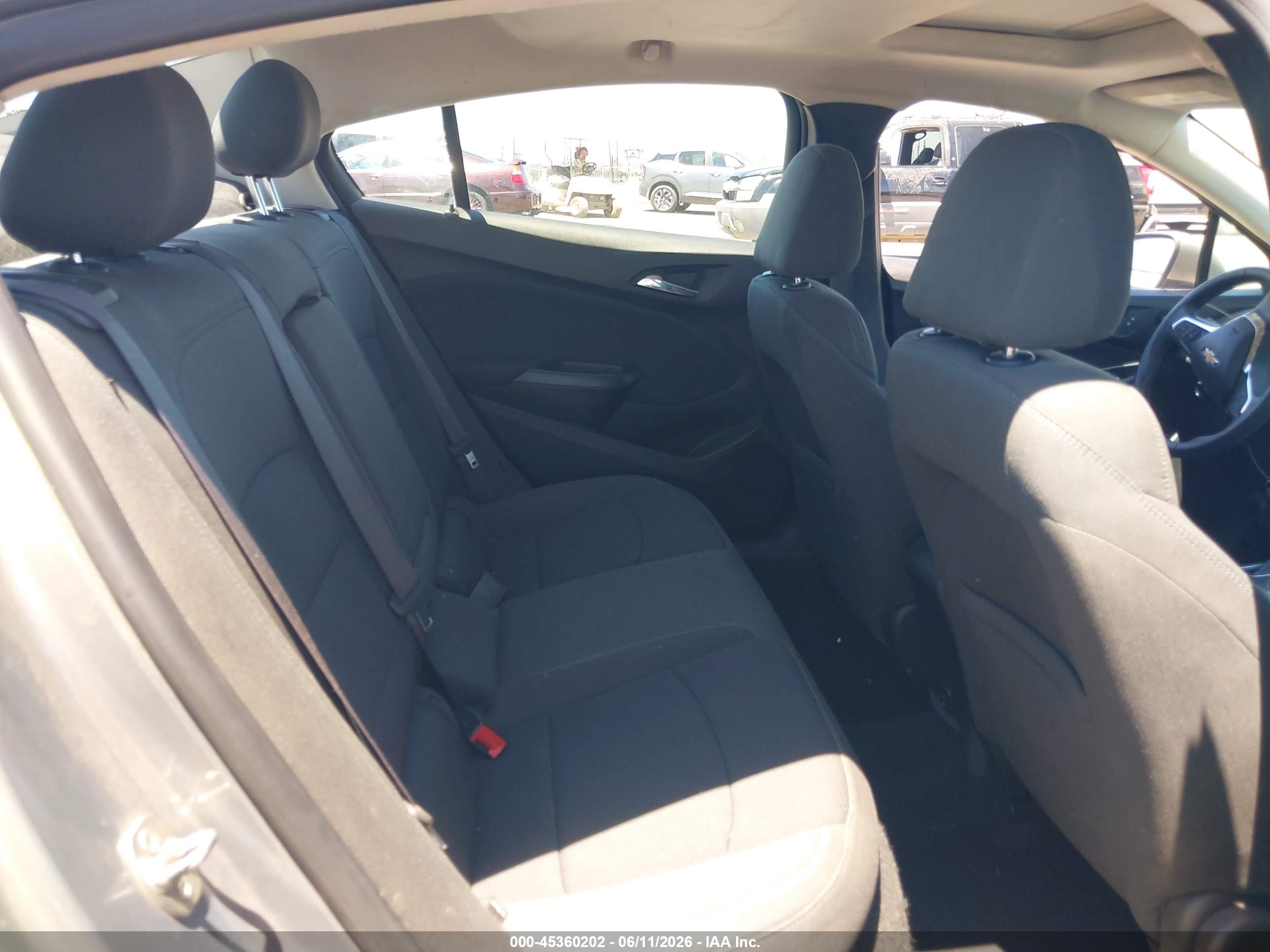 CHEVROLET CRUZE image 8