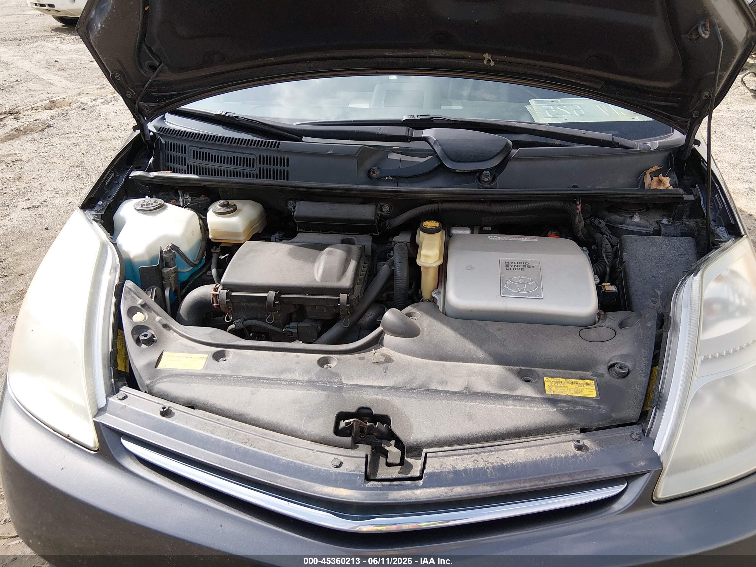 TOYOTA PRIUS image 10