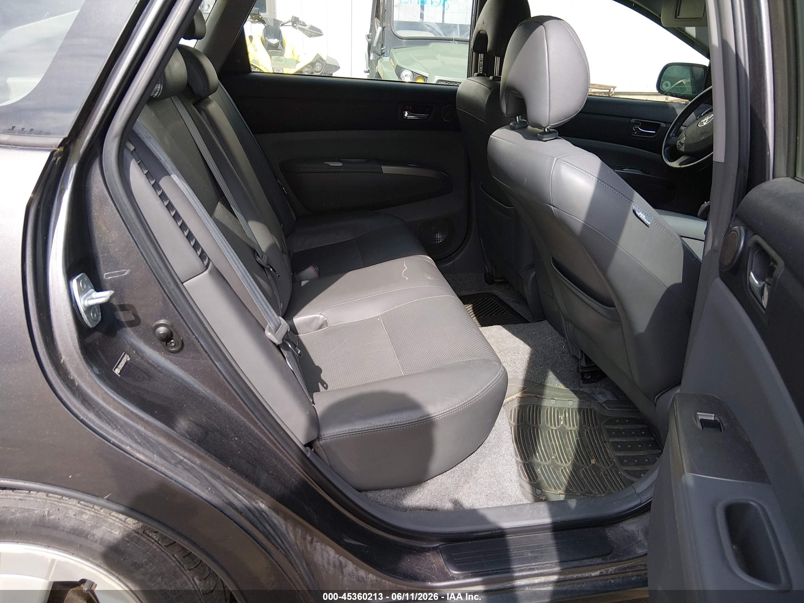 TOYOTA PRIUS image 8
