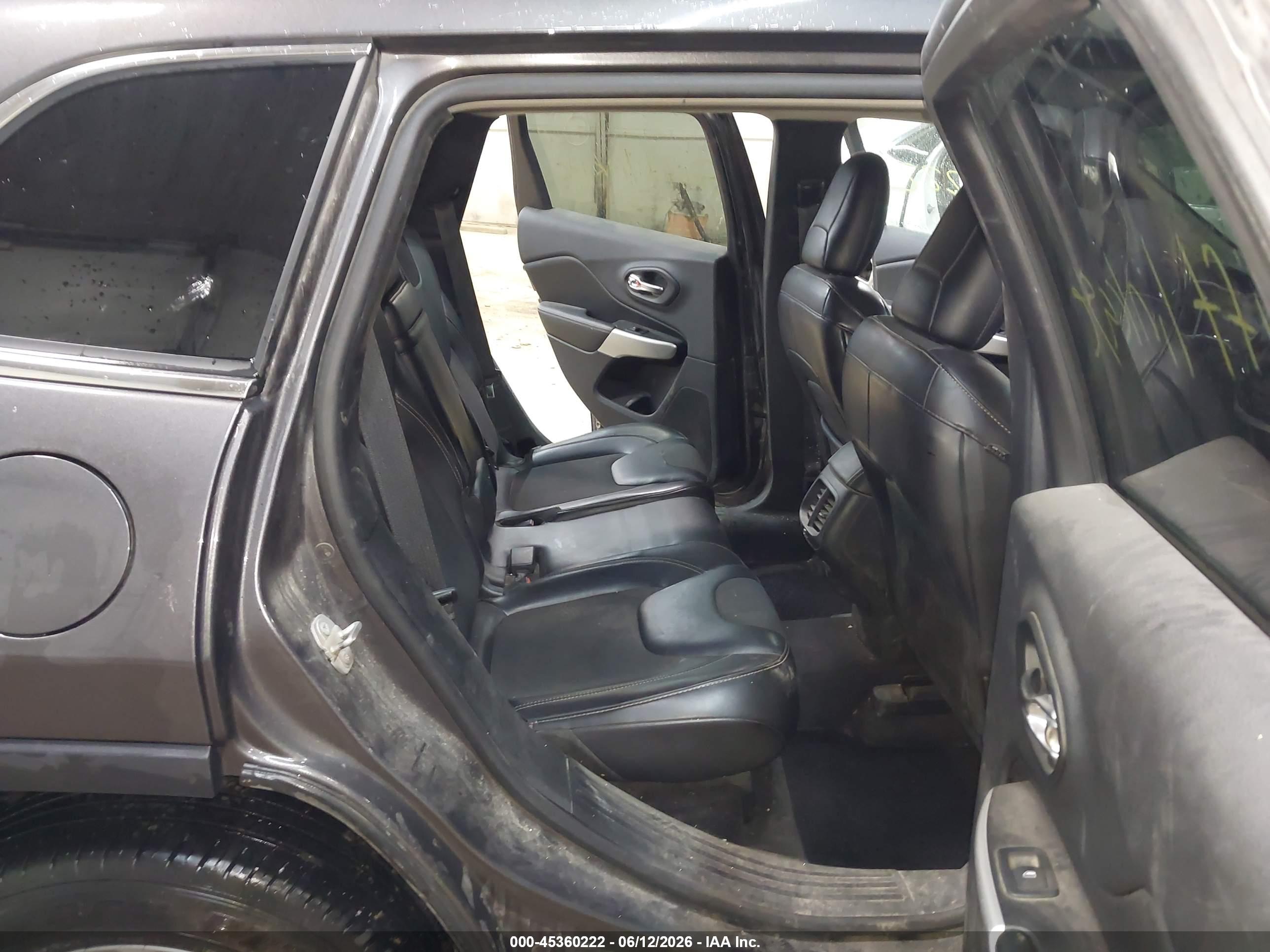 JEEP CHEROKEE image 8