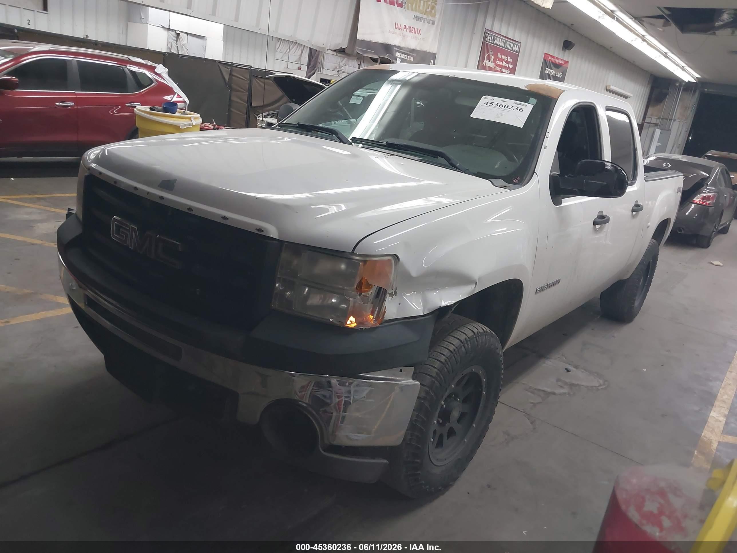 GMC SIERRA image 2