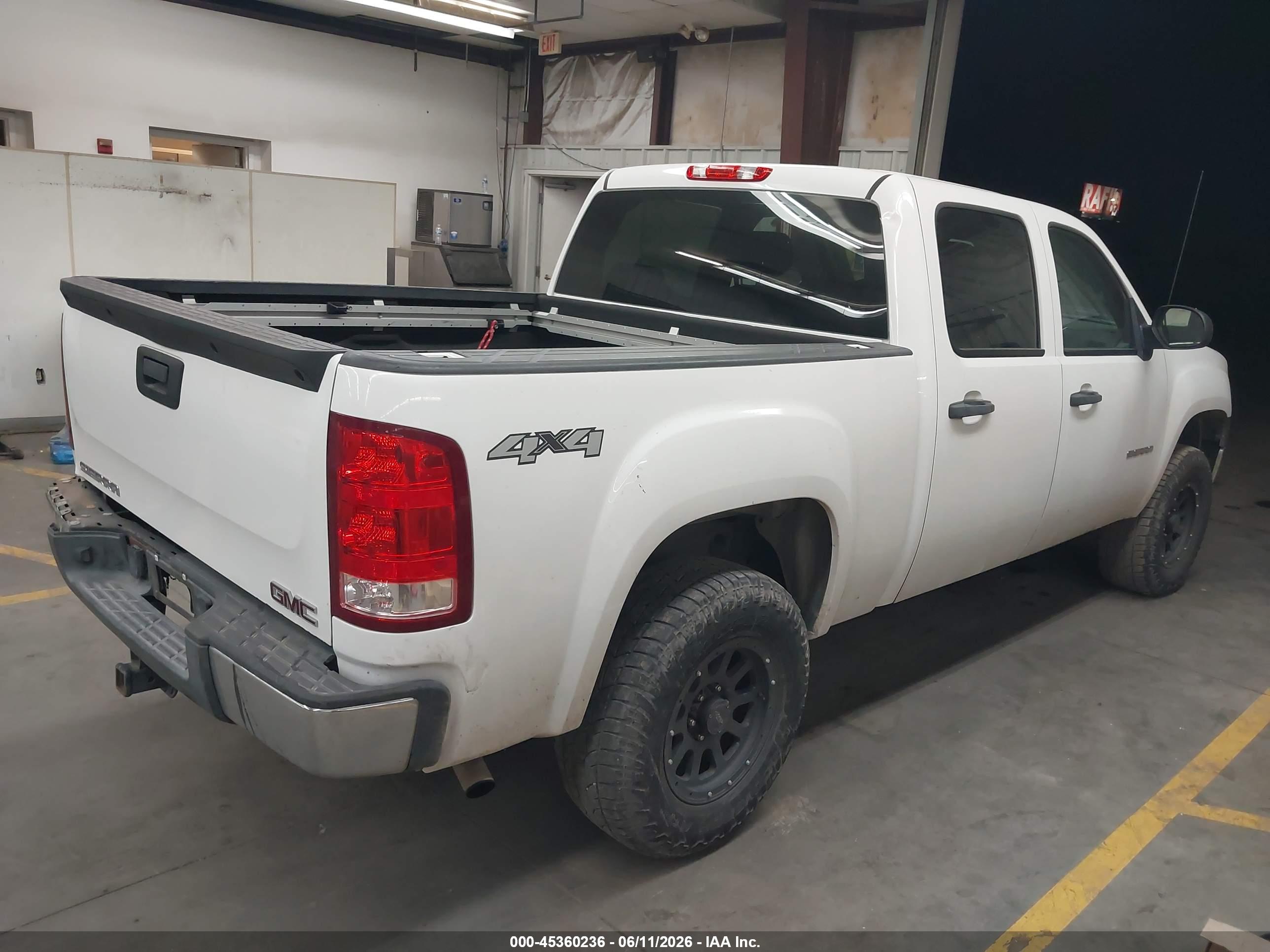 GMC SIERRA image 4