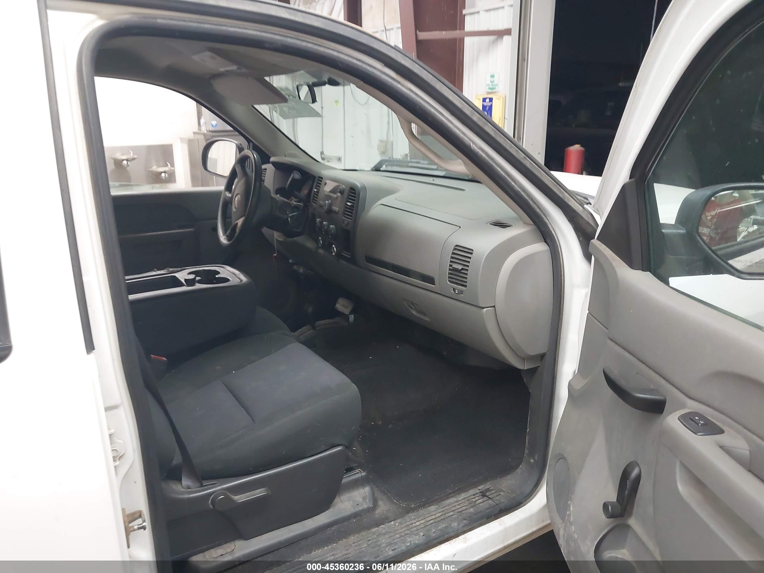 GMC SIERRA image 5
