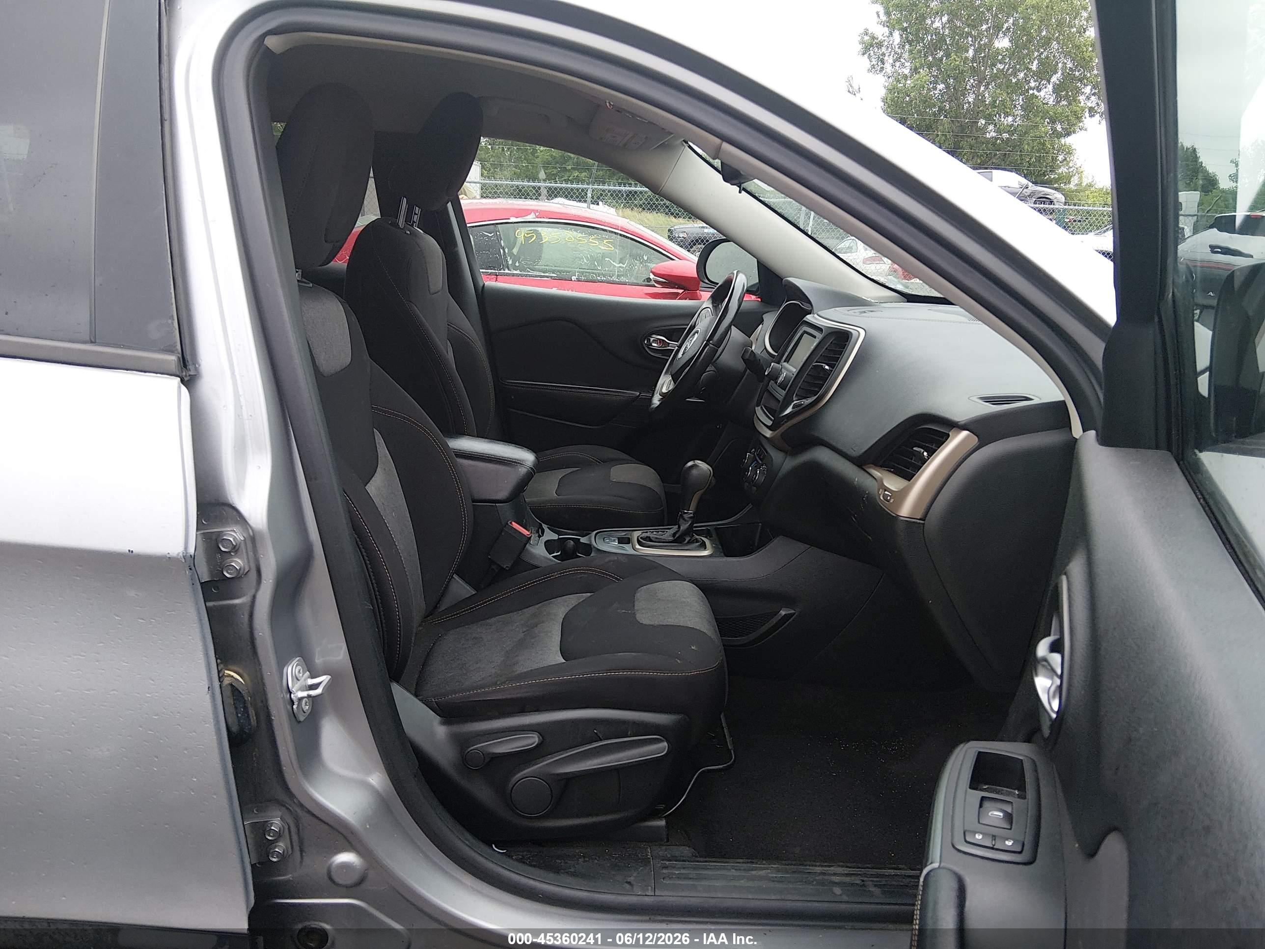 JEEP CHEROKEE image 5