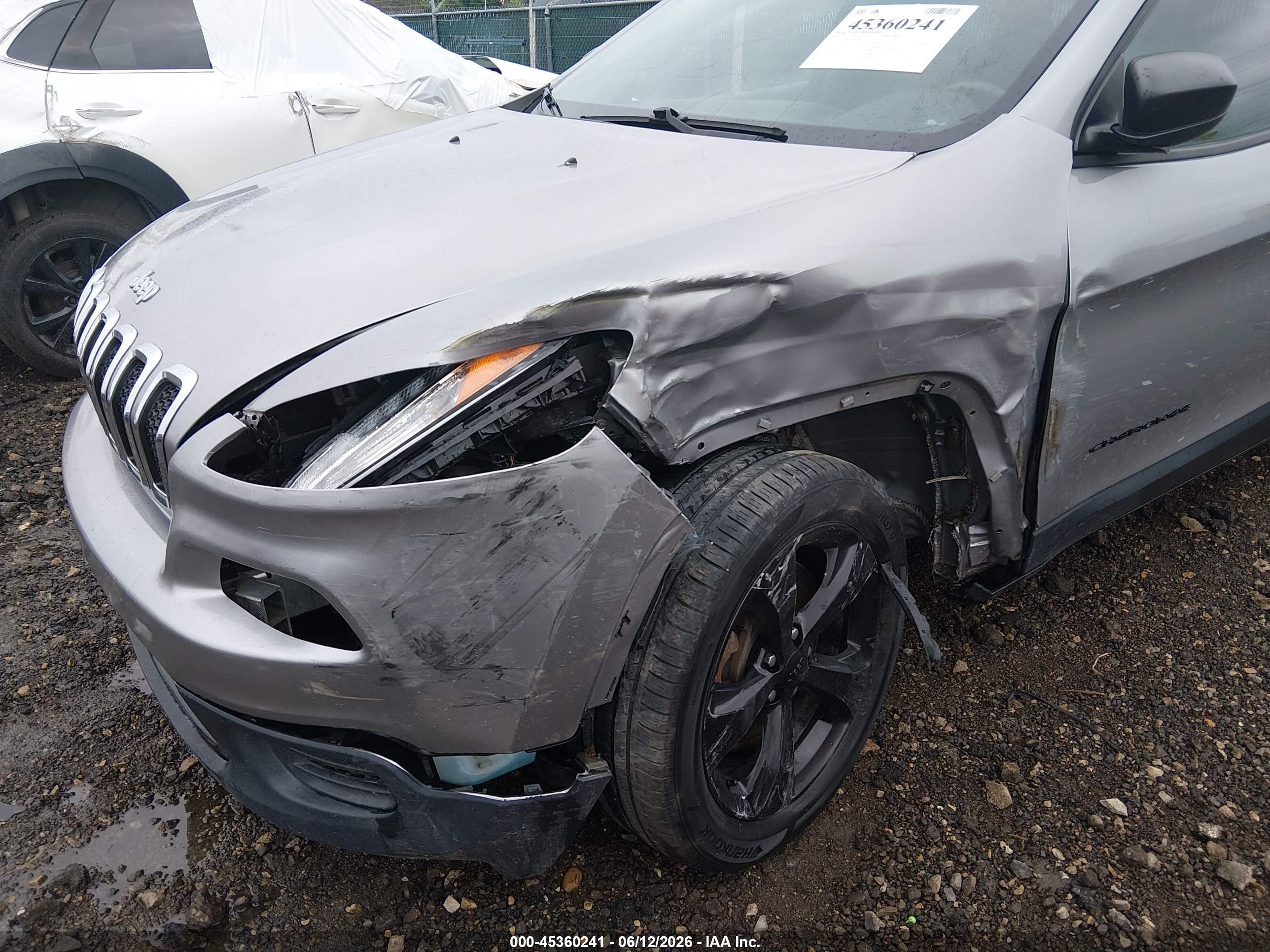 JEEP CHEROKEE image 6