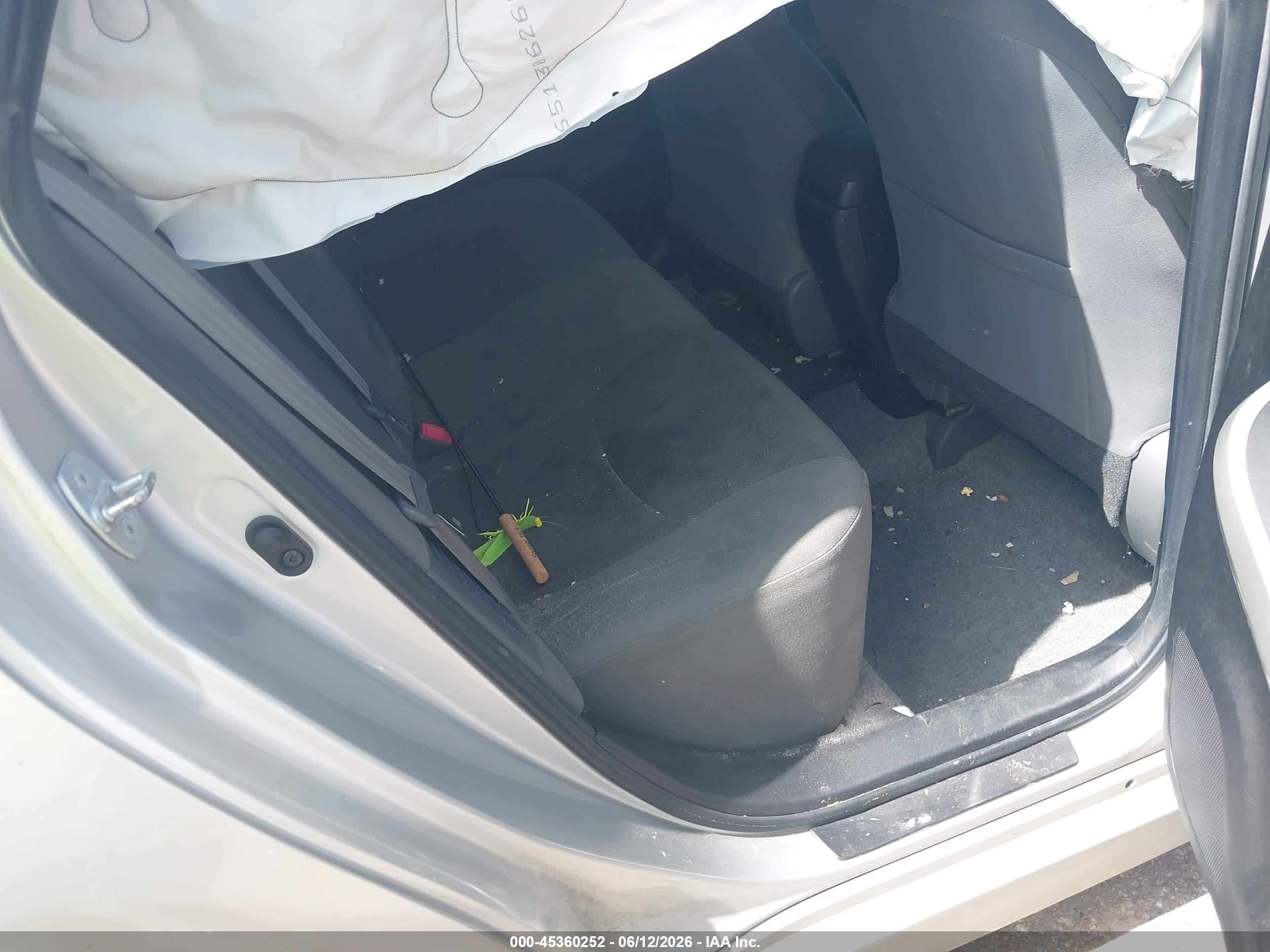 TOYOTA PRIUS image 8