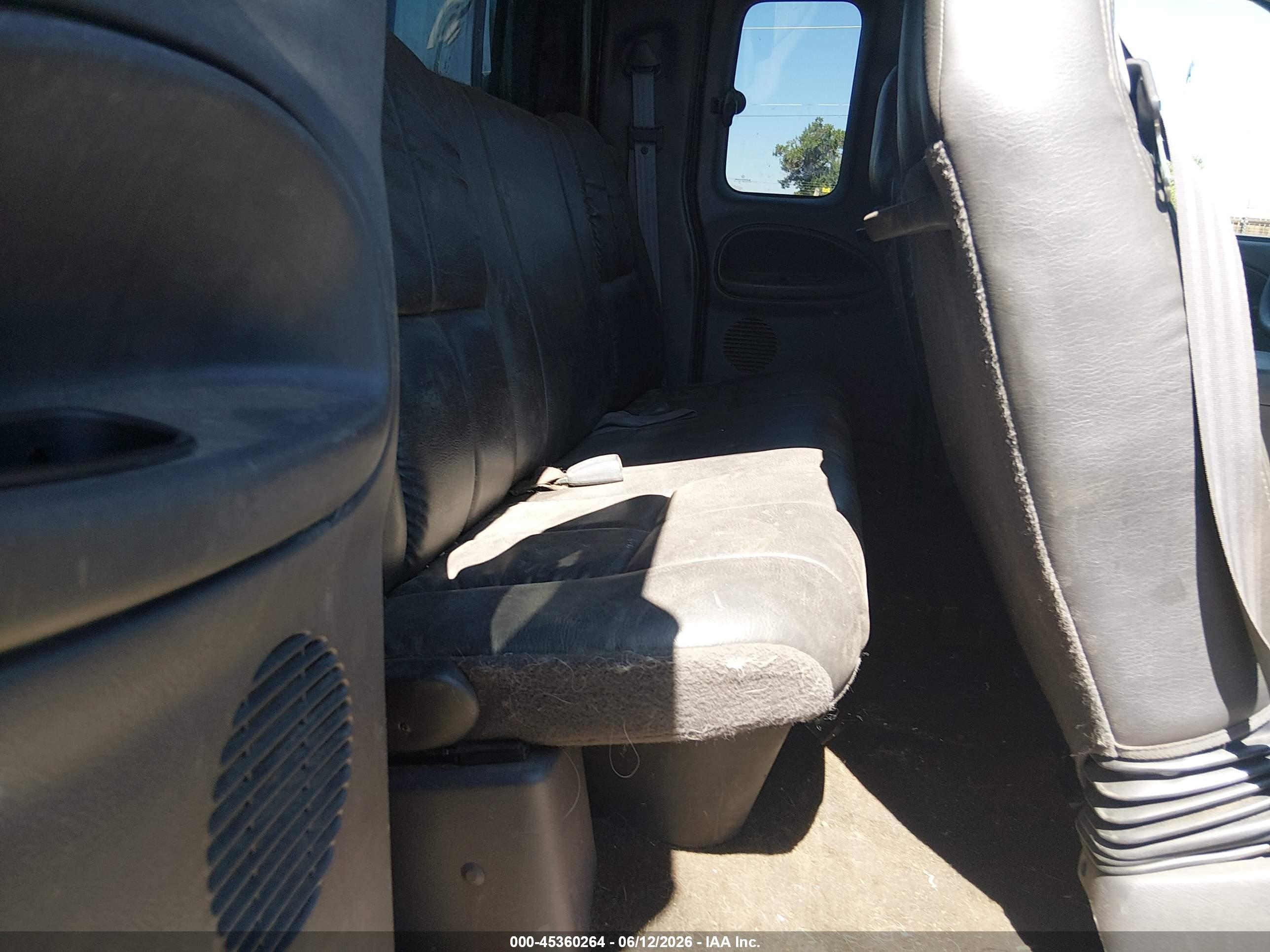 DODGE RAM image 8