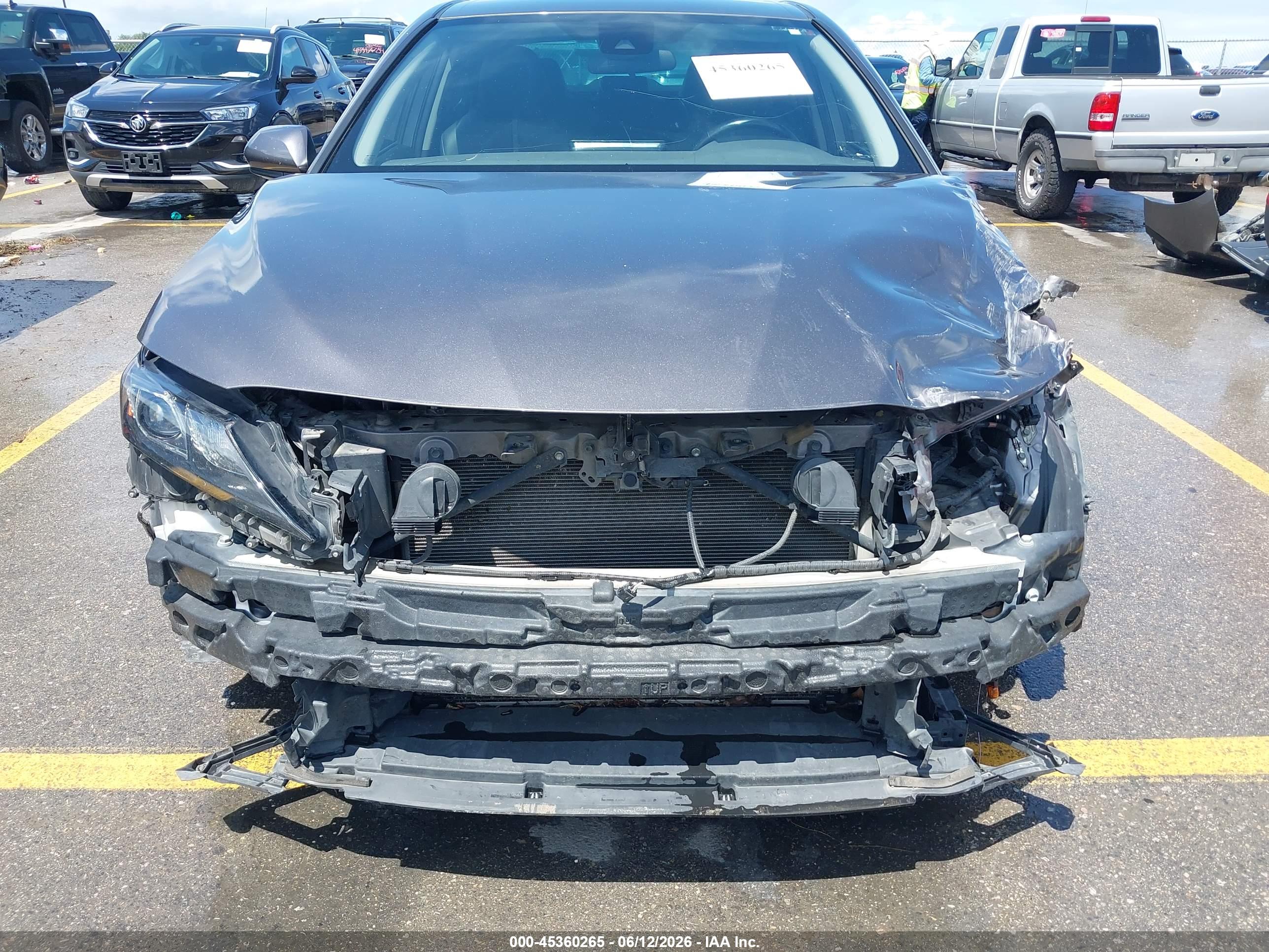 TOYOTA CAMRY image 6