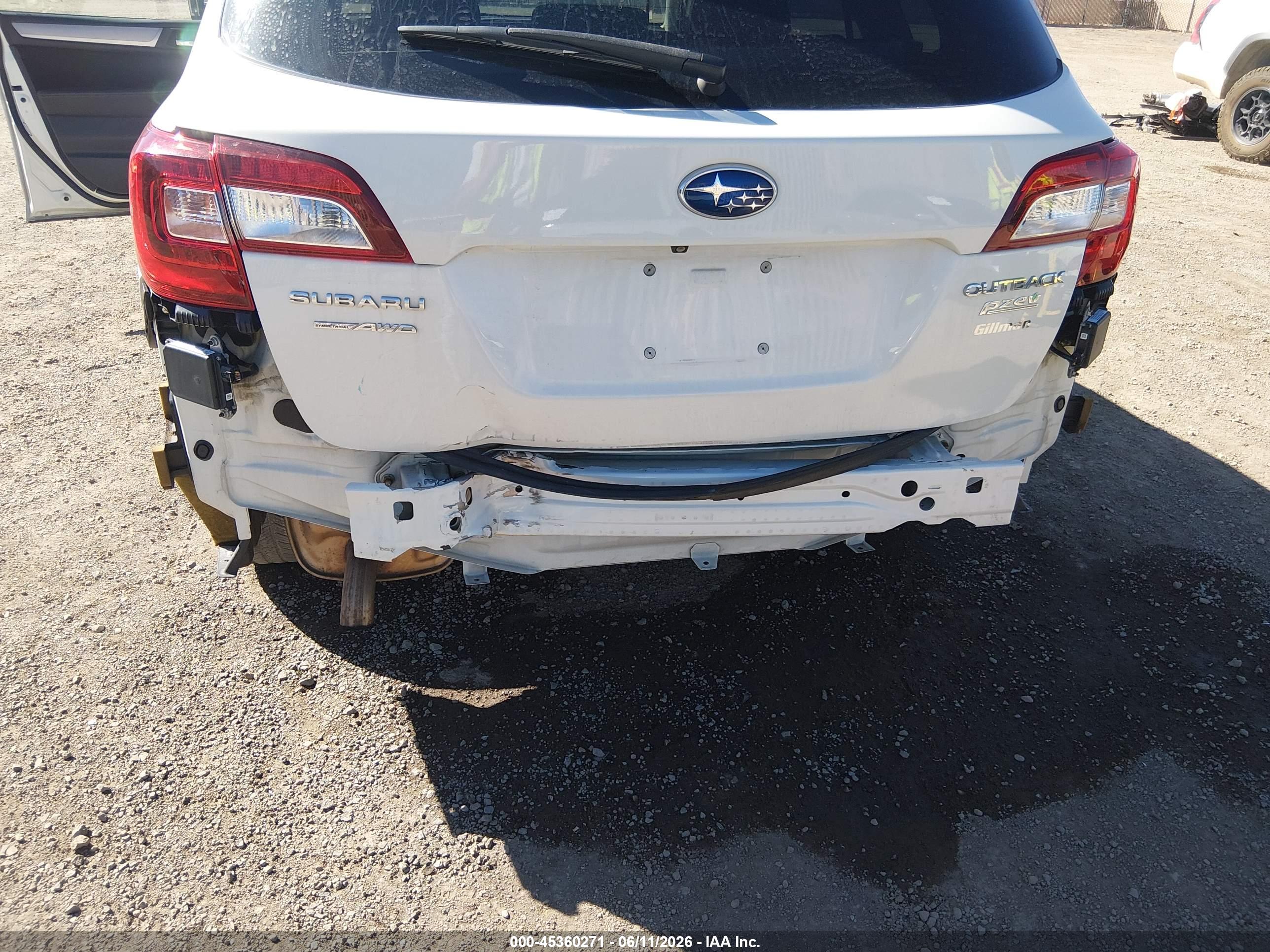 SUBARU OUTBACK image 6