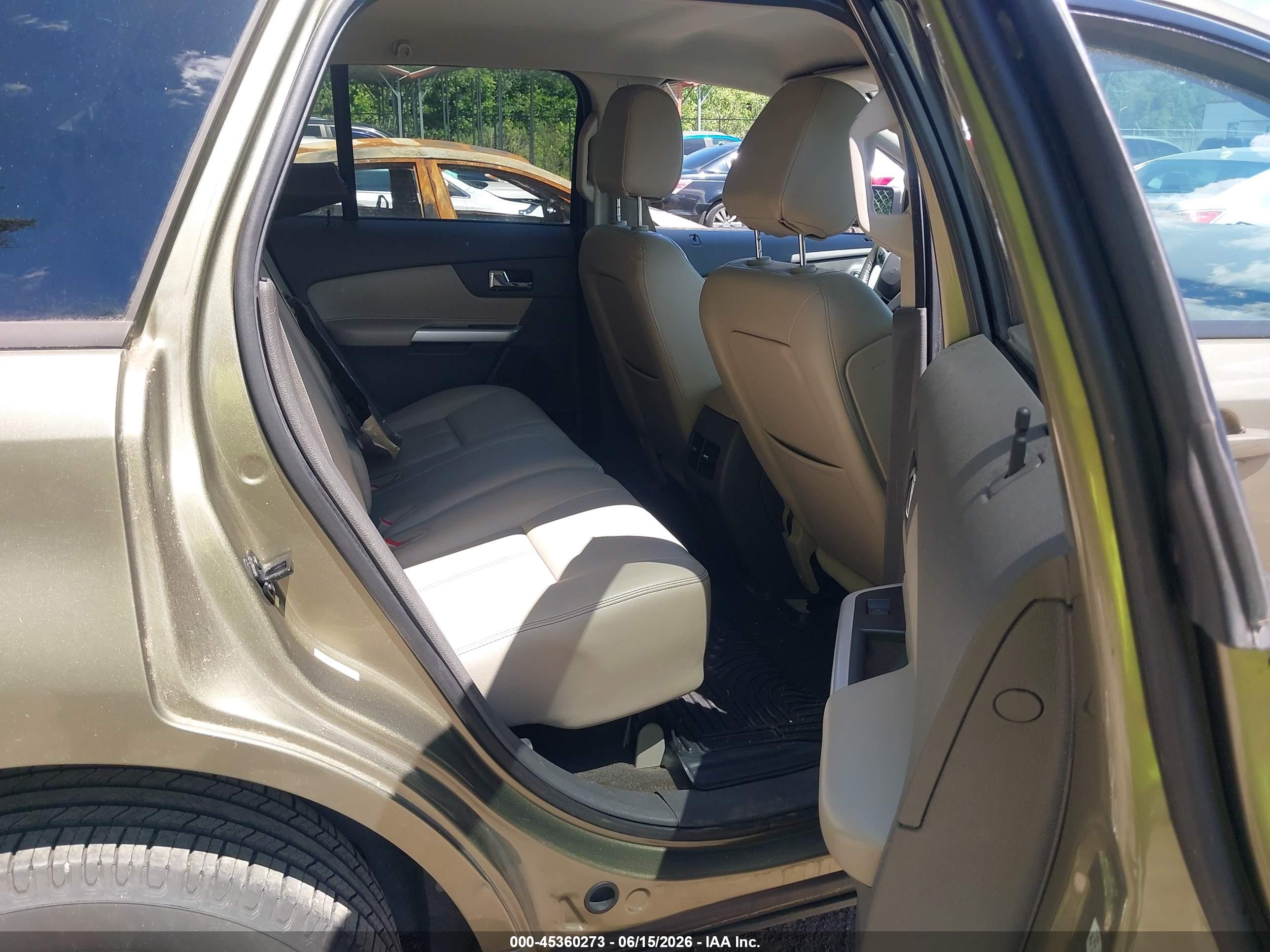 FORD EDGE image 8