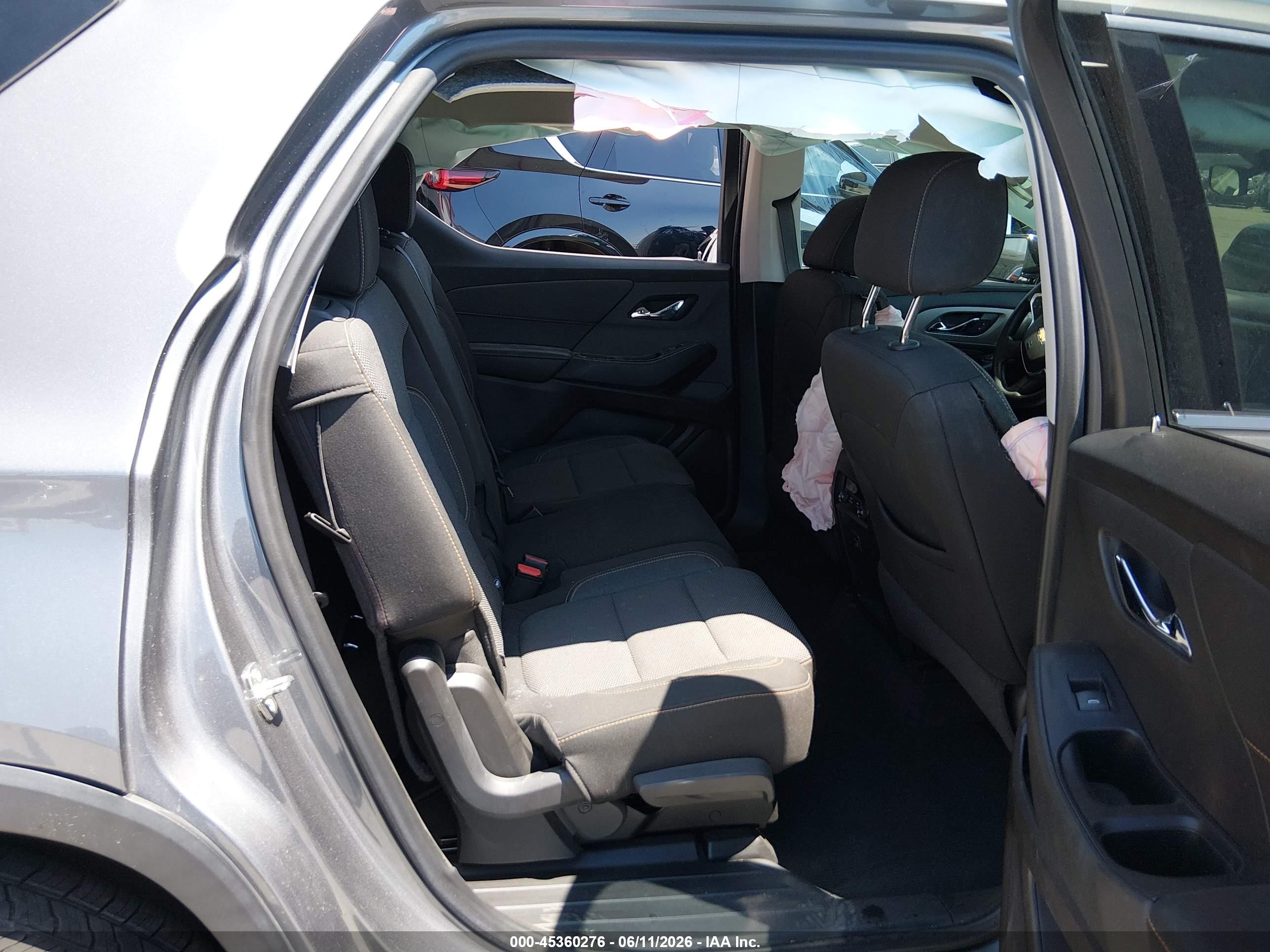 CHEVROLET TRAVERSE image 8