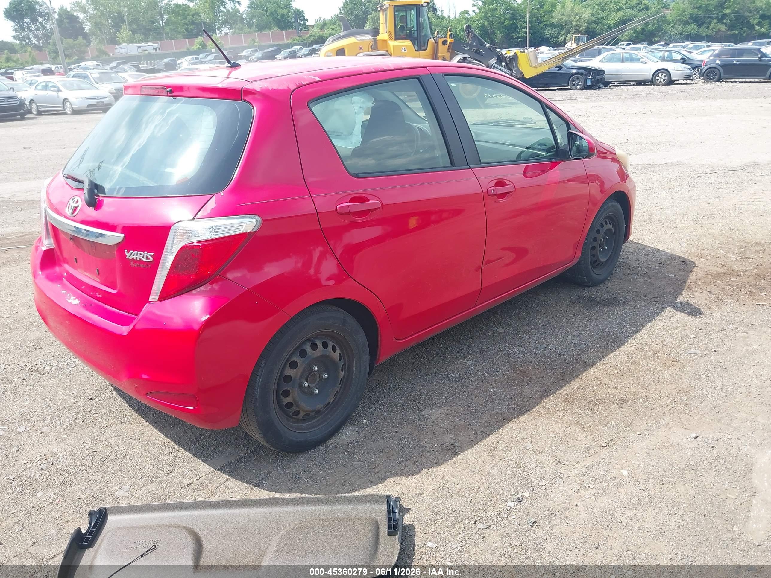 TOYOTA YARIS image 4
