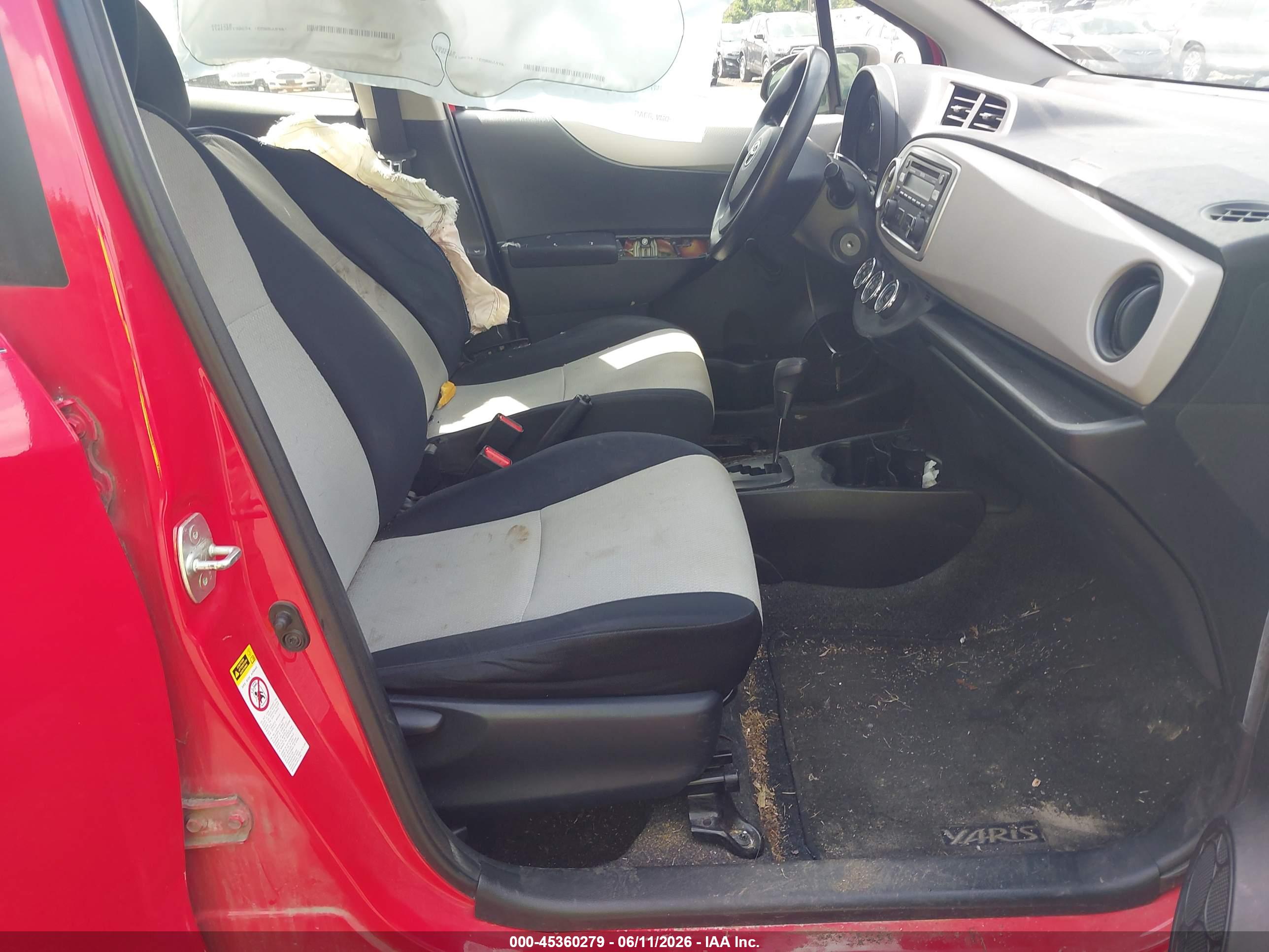 TOYOTA YARIS image 5