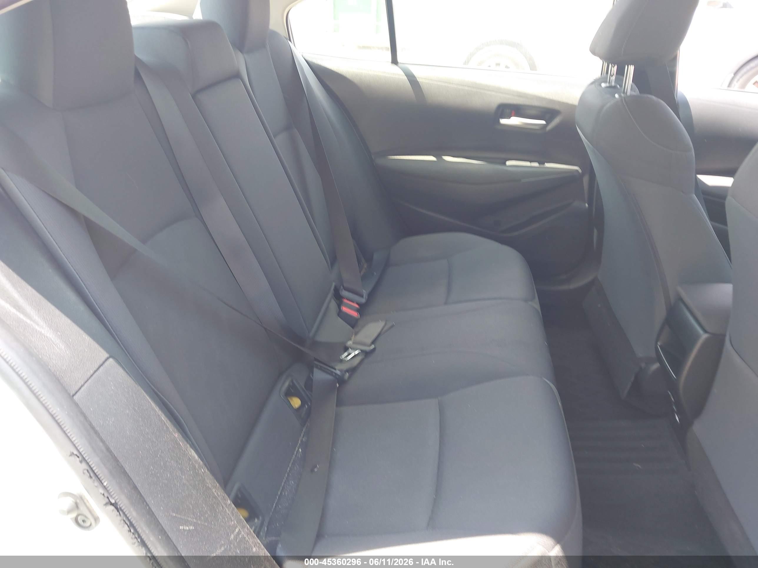 TOYOTA COROLLA image 8