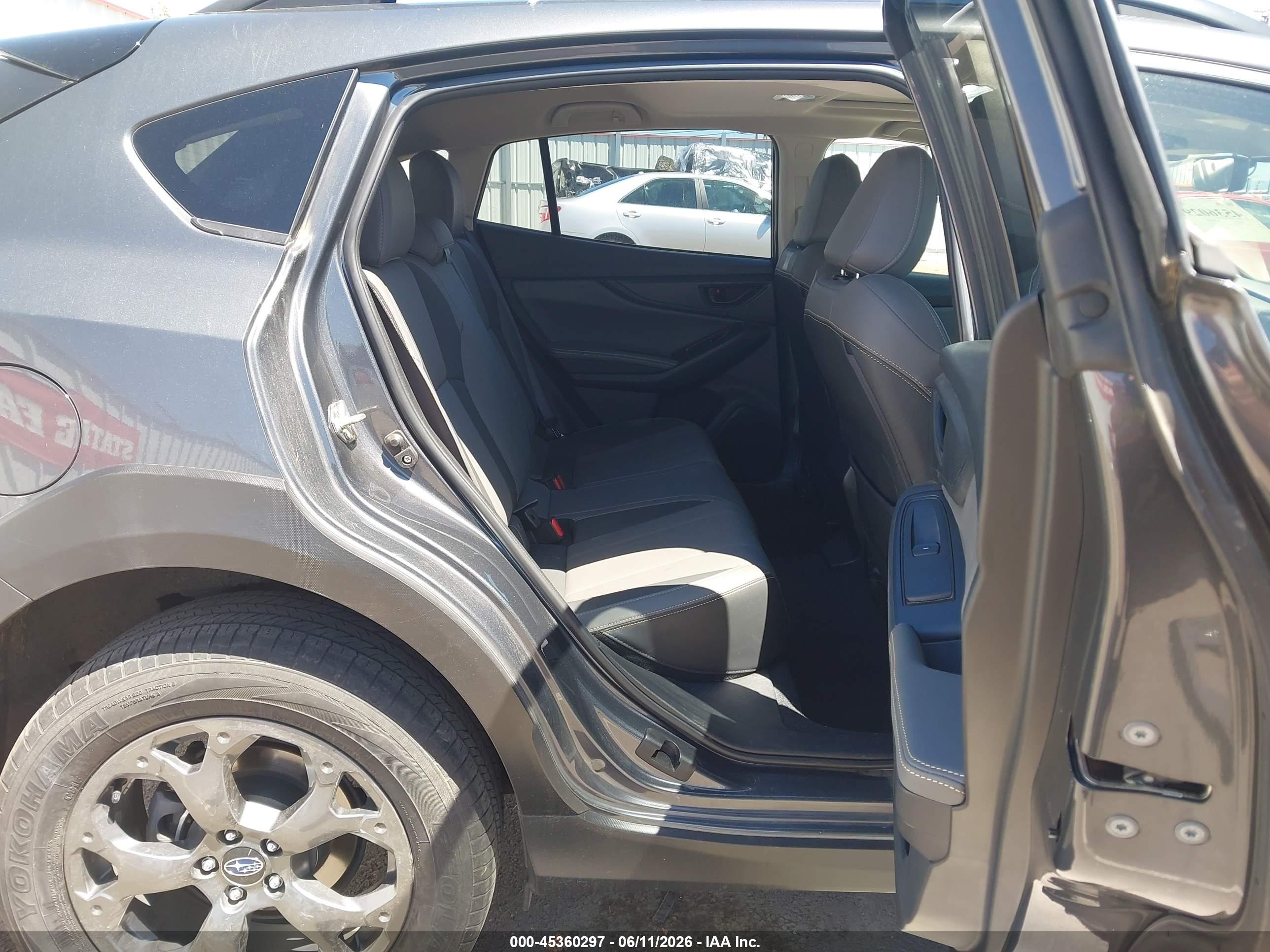 SUBARU CROSSTREK image 8