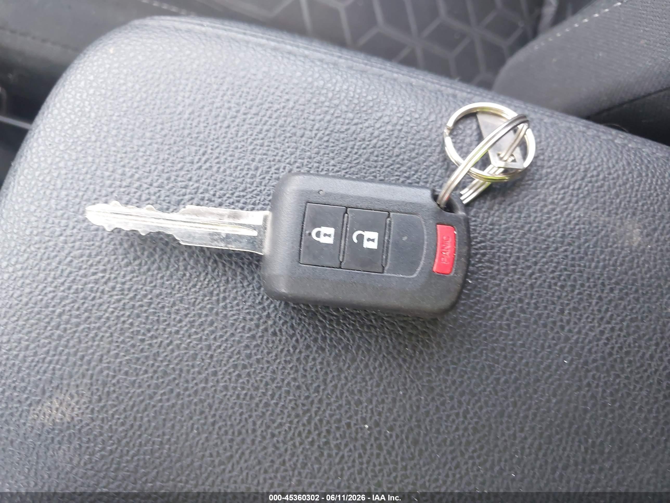 MITSUBISHI OUTLANDER image 11