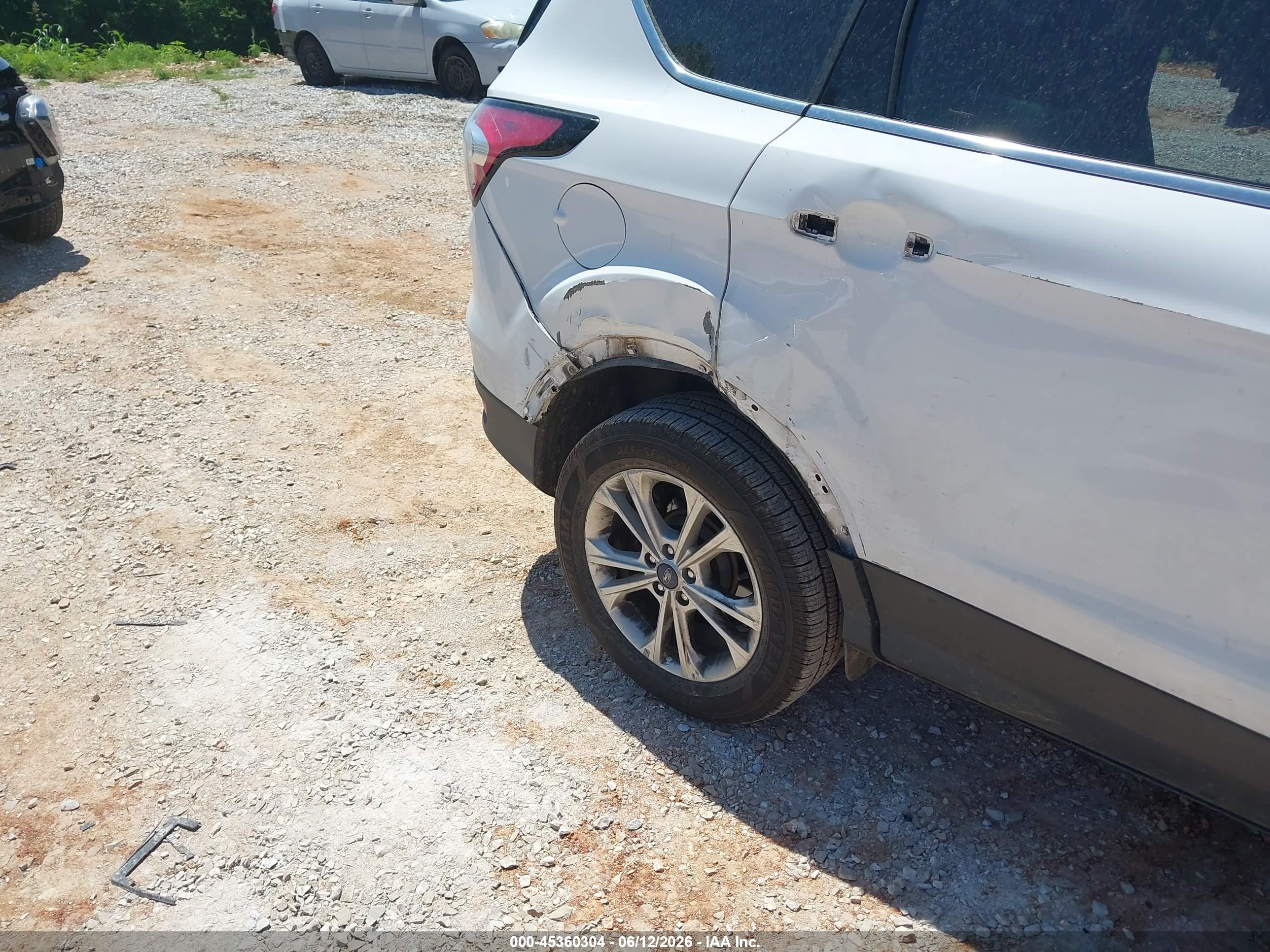 FORD ESCAPE image 6
