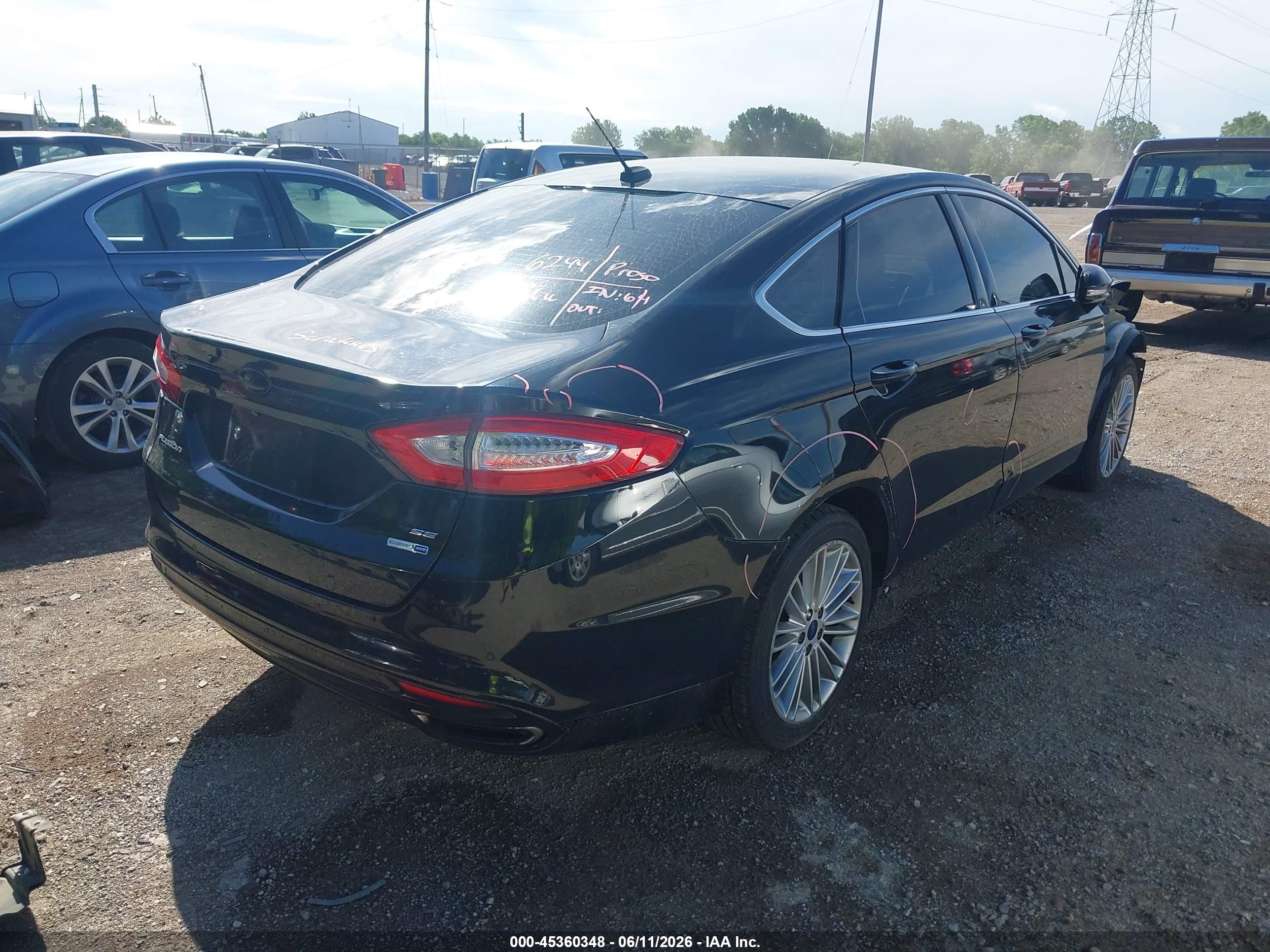FORD FUSION image 4