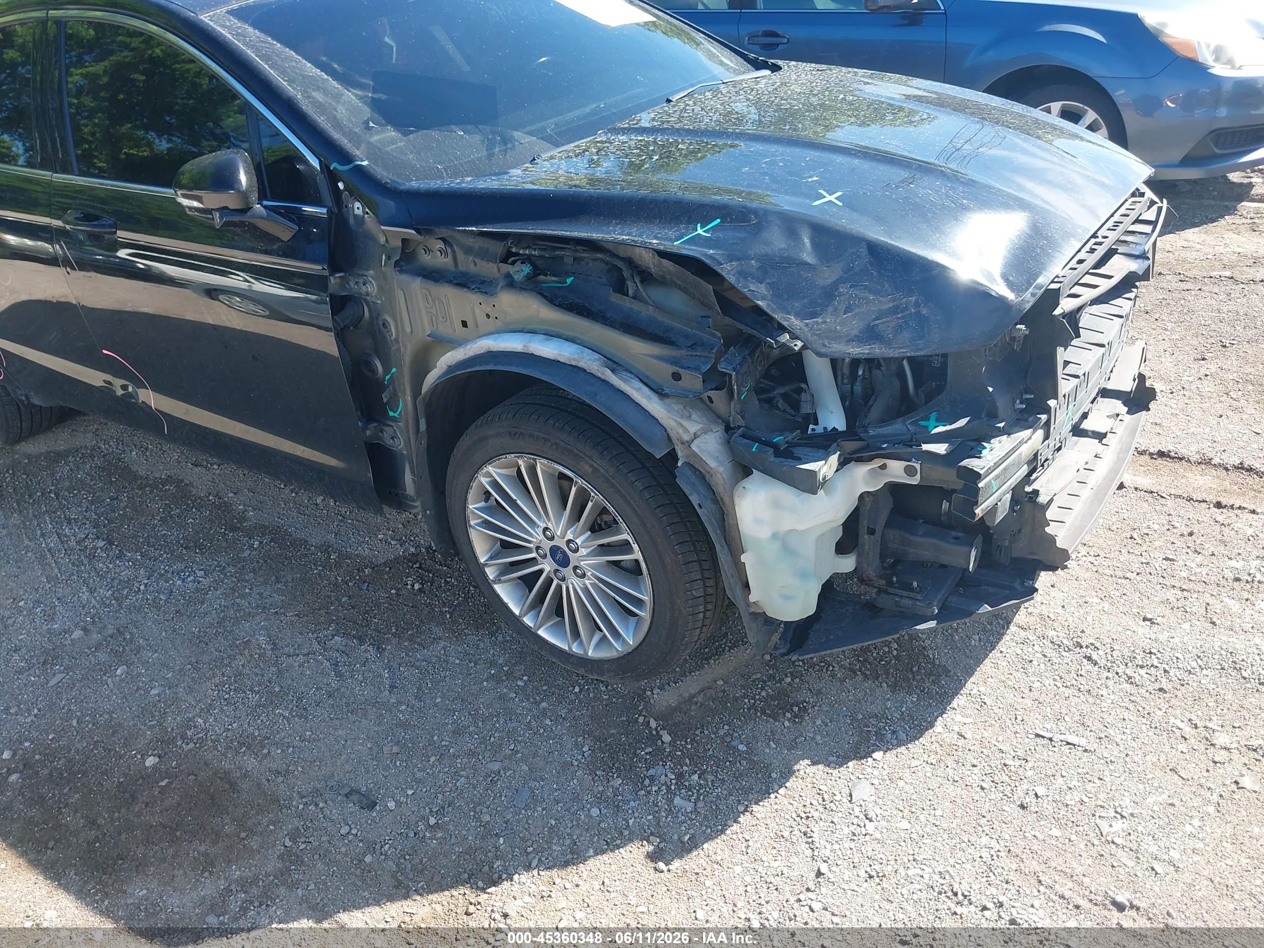 FORD FUSION image 6