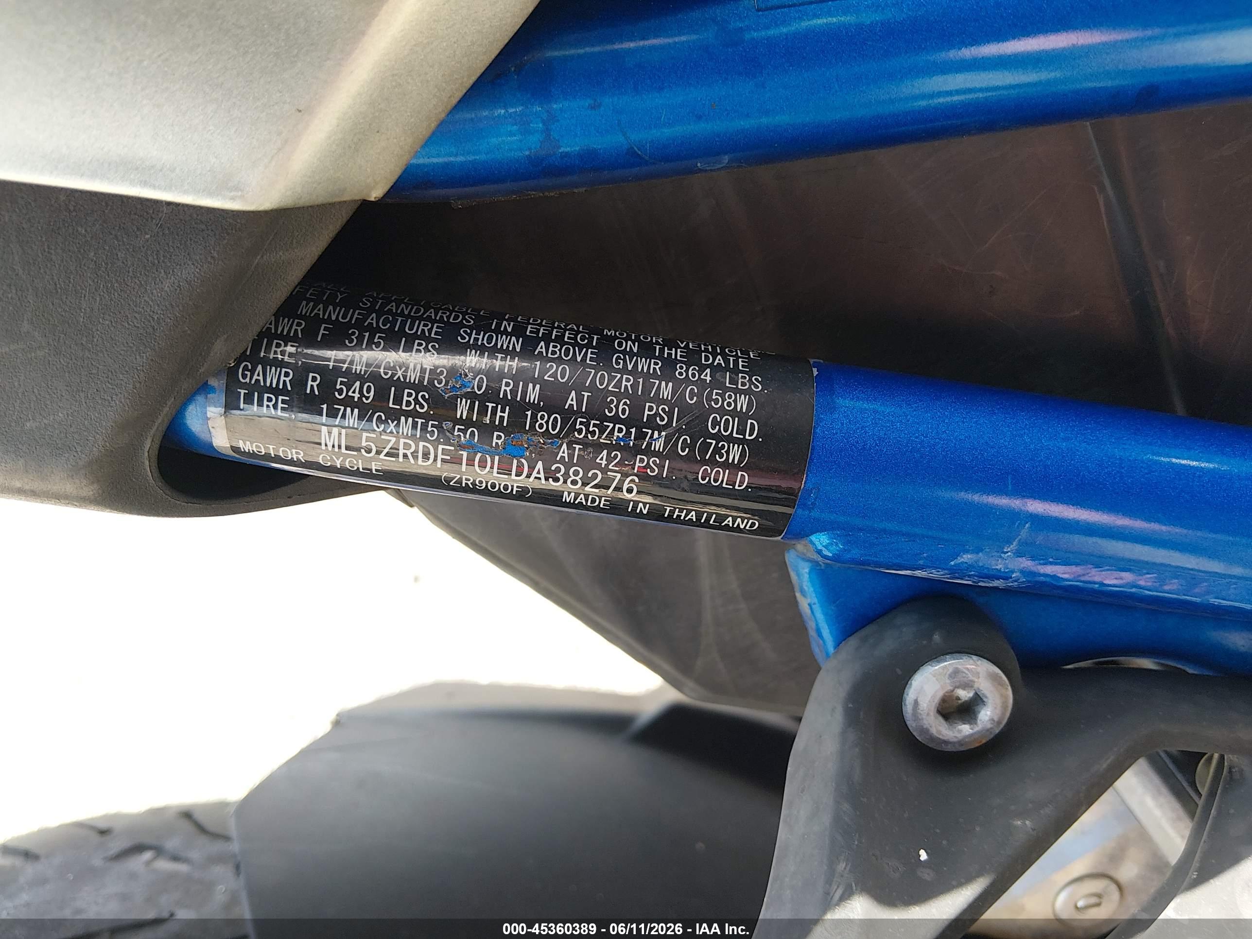 KAWASAKI ZR900 image 10