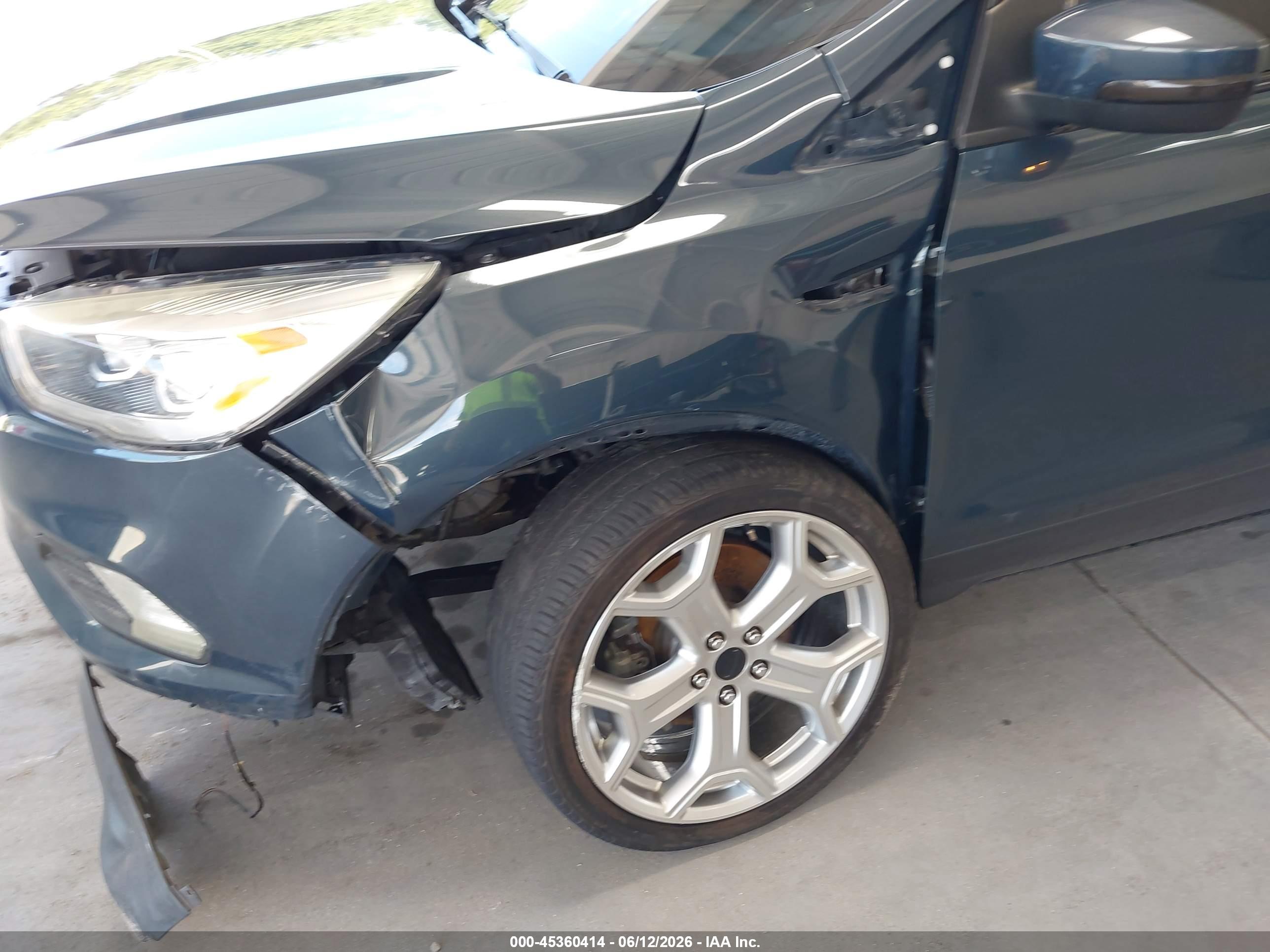 FORD ESCAPE image 6