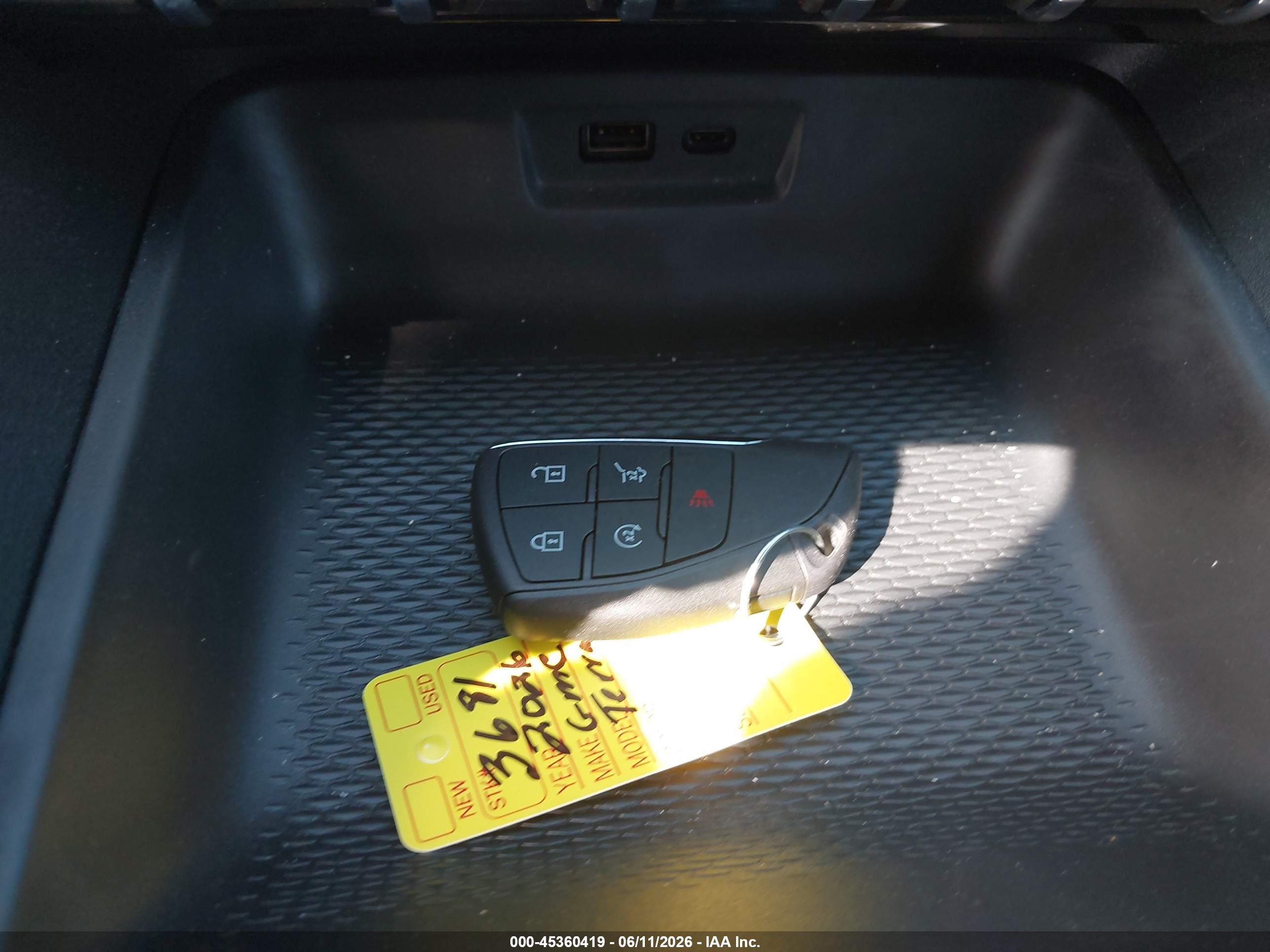GMC TERRAIN image 11