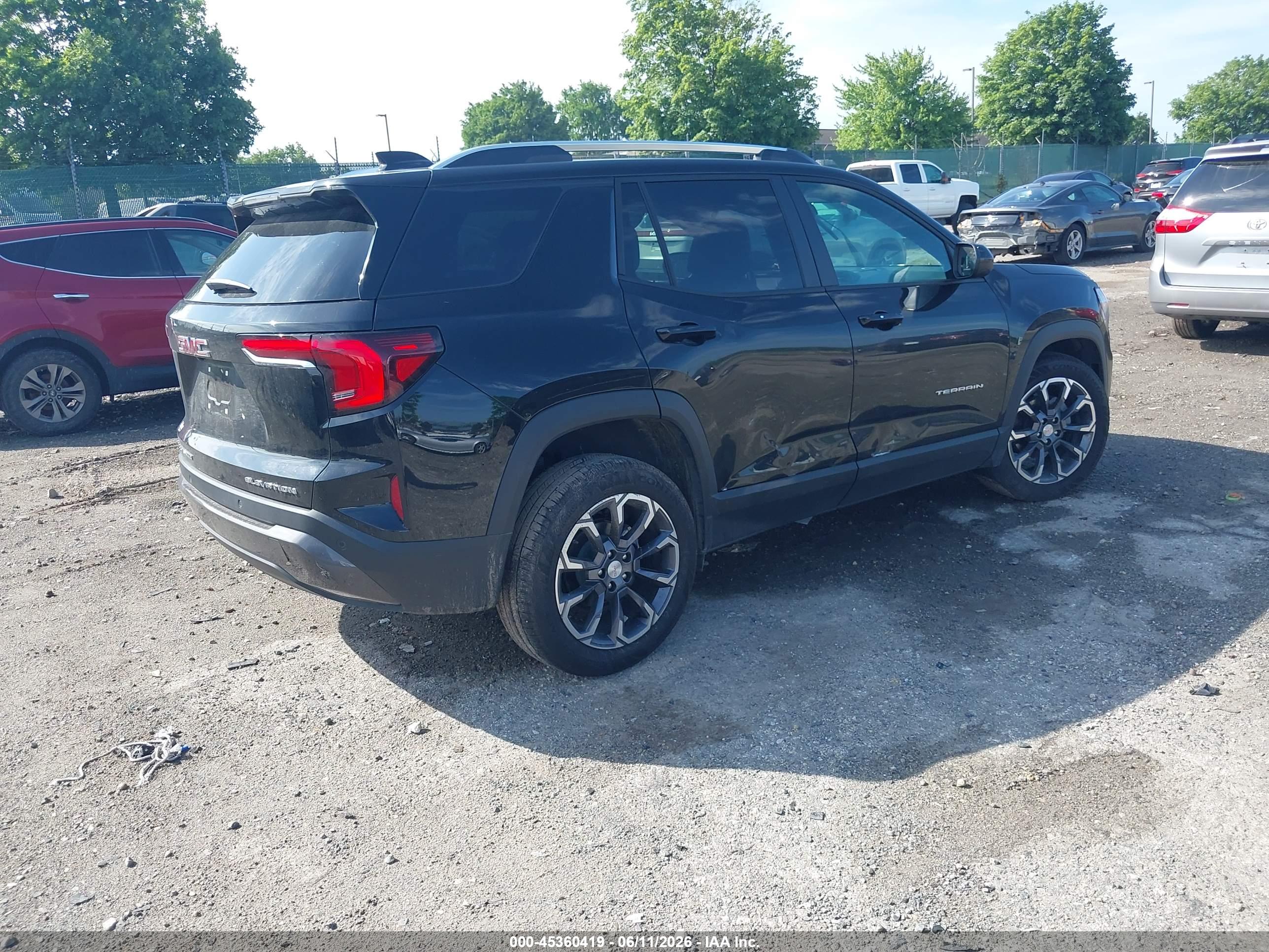 GMC TERRAIN image 4