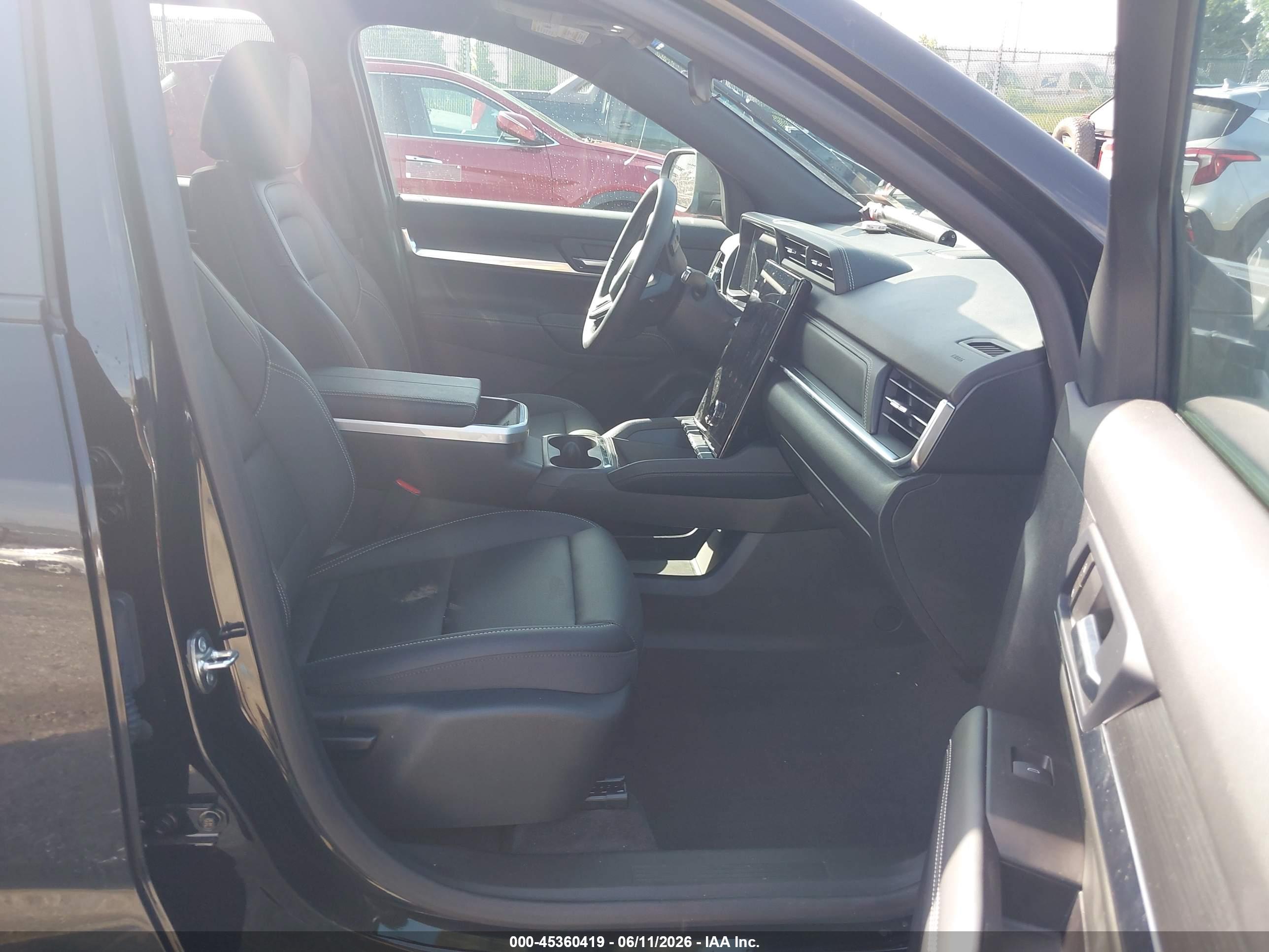 GMC TERRAIN image 5