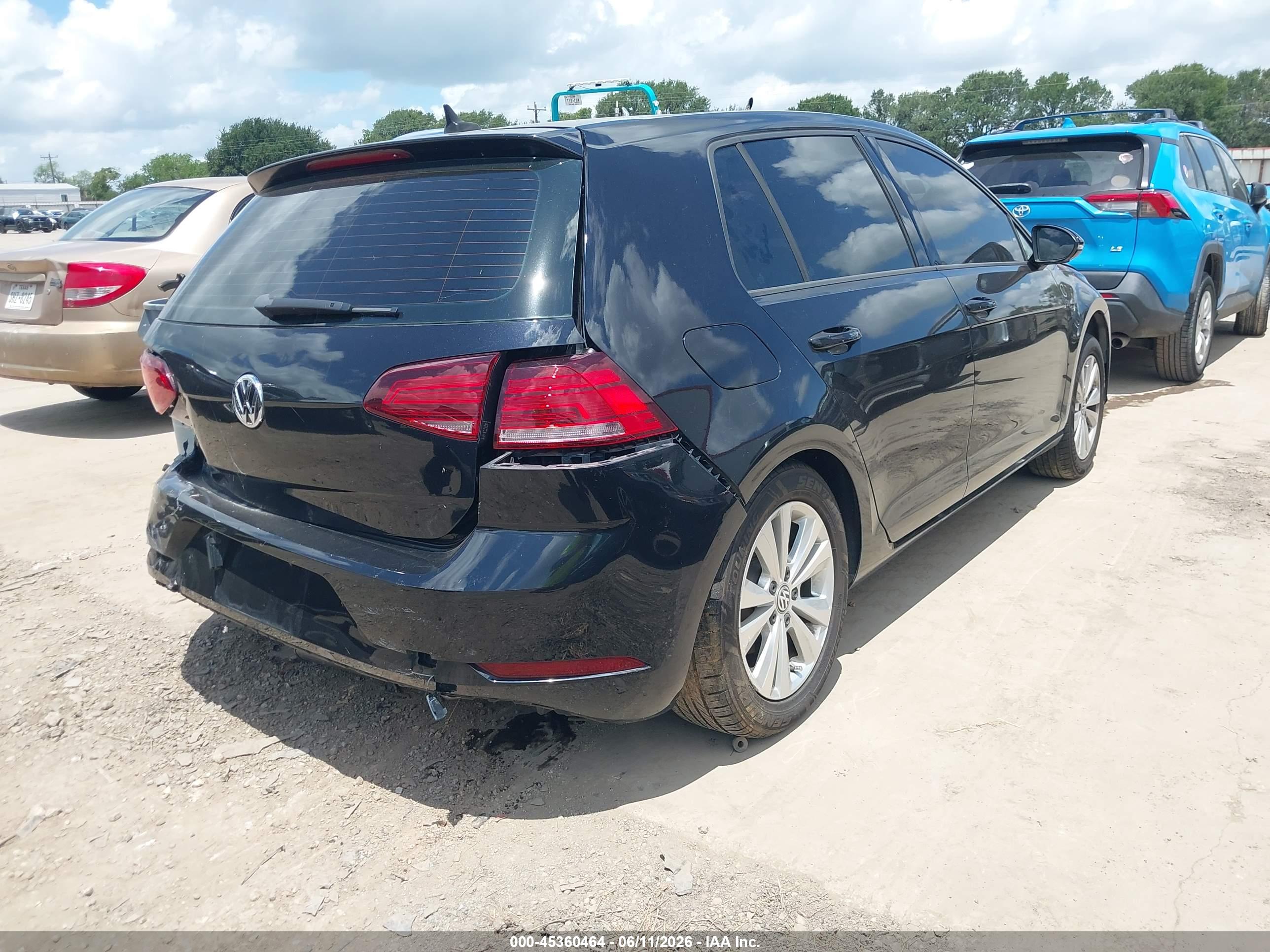 VOLKSWAGEN GOLF image 4