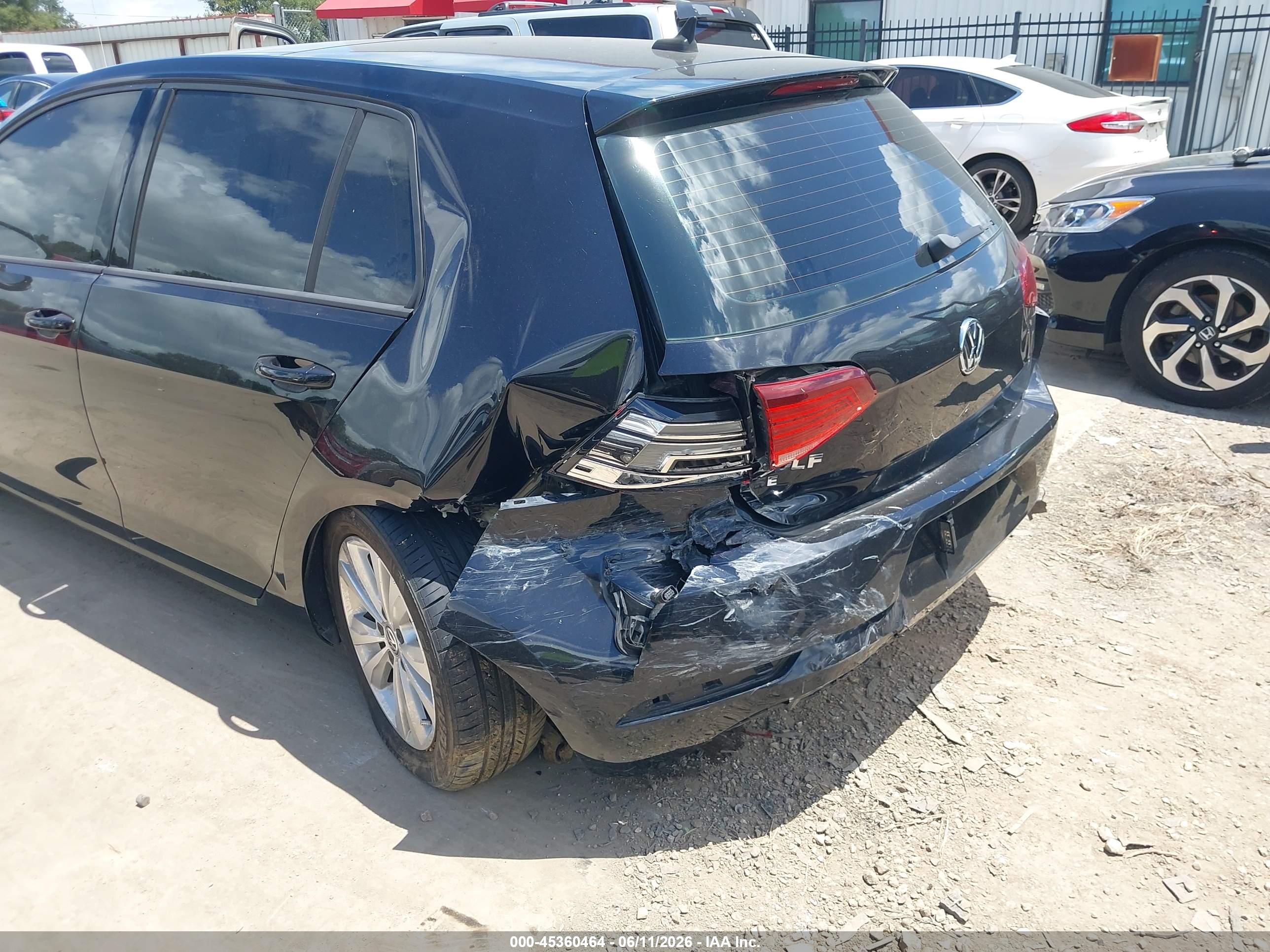 VOLKSWAGEN GOLF image 6