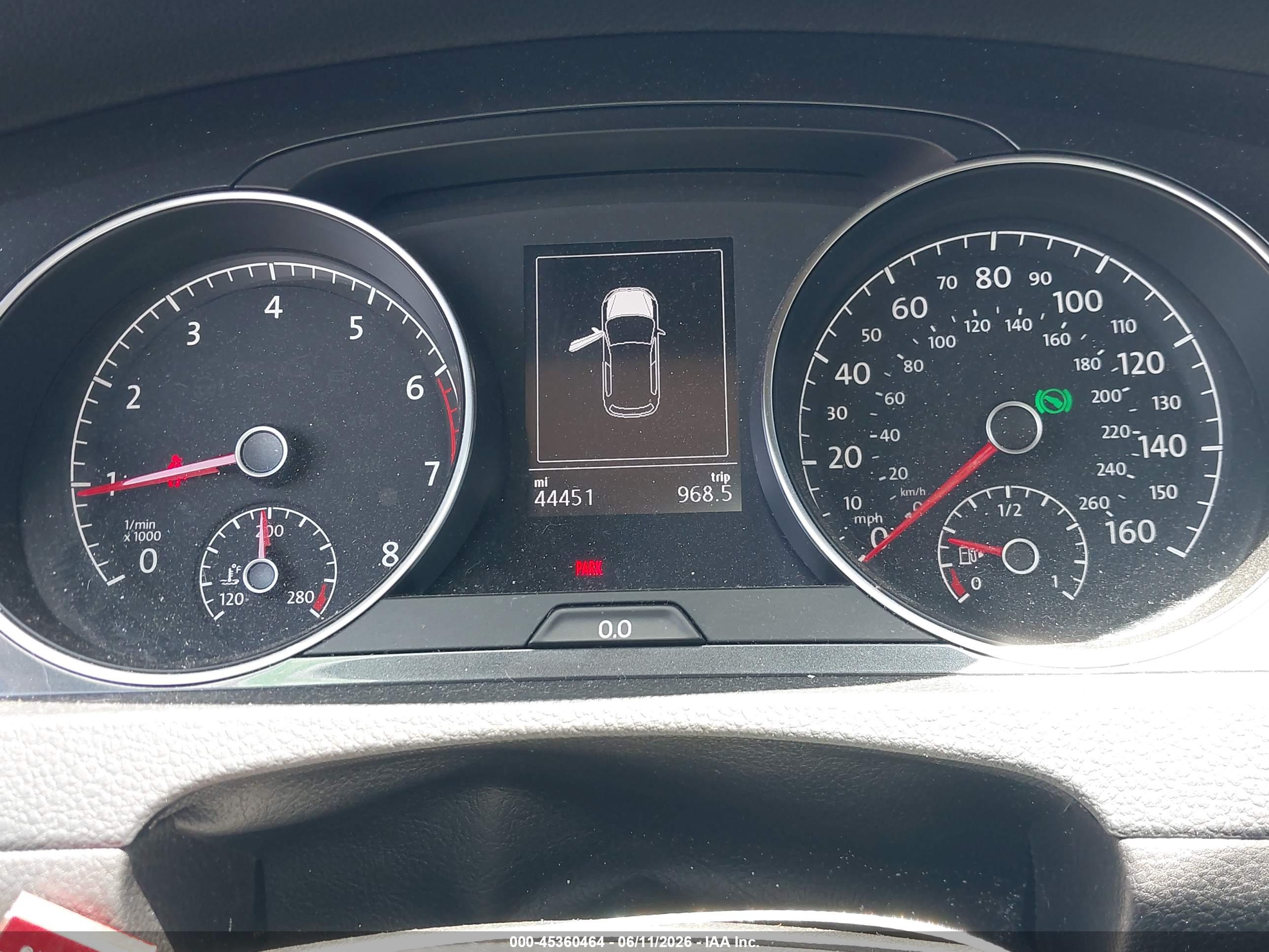 VOLKSWAGEN GOLF image 7
