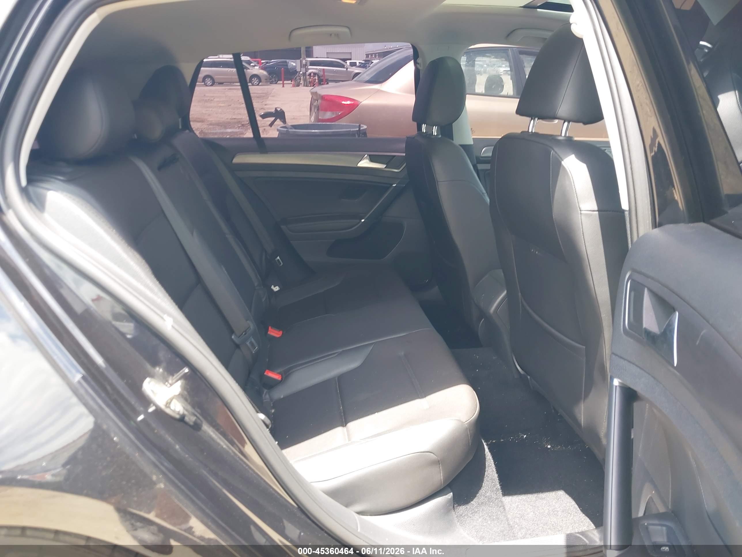 VOLKSWAGEN GOLF image 8