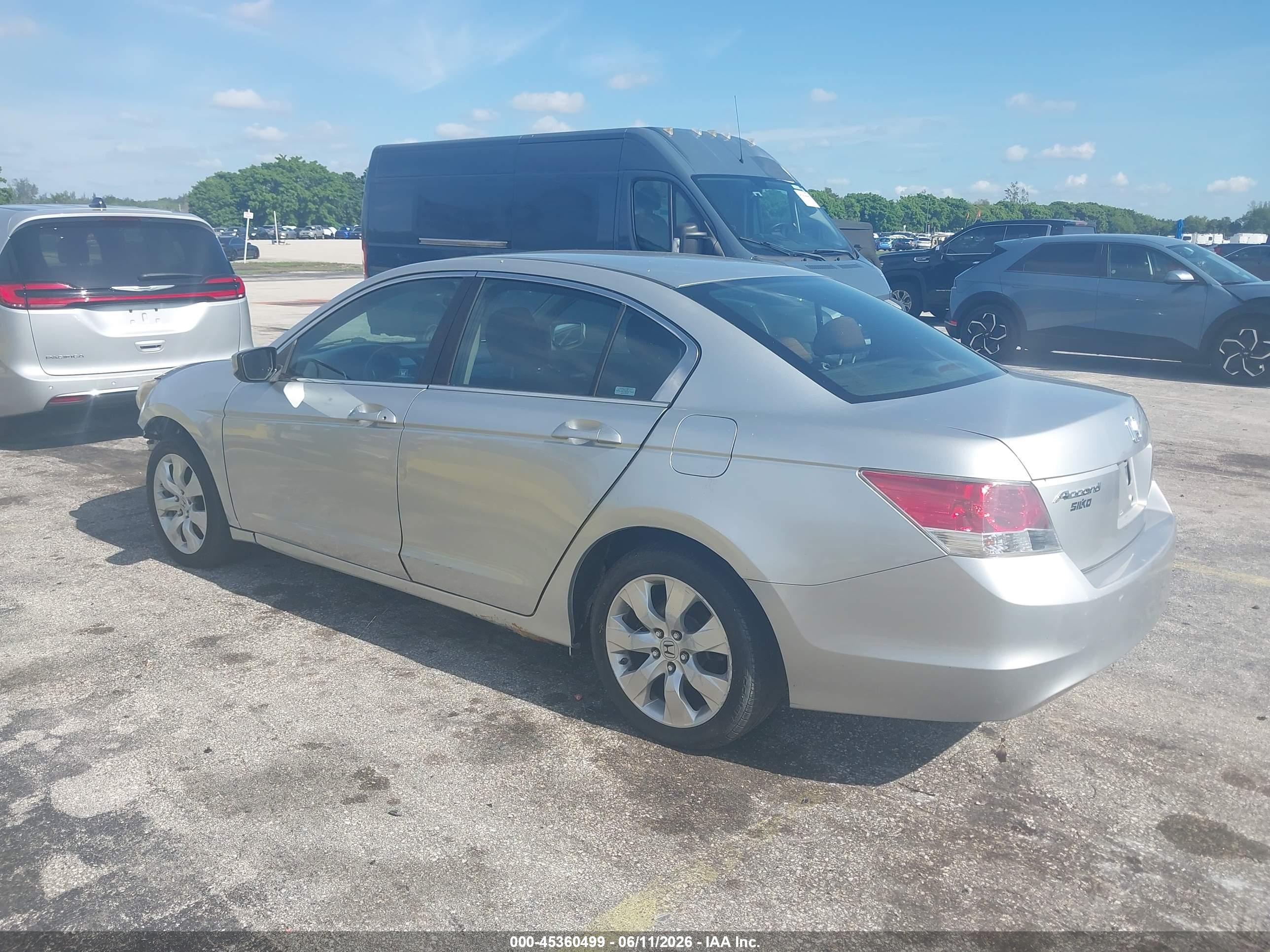 HONDA ACCORD image 3