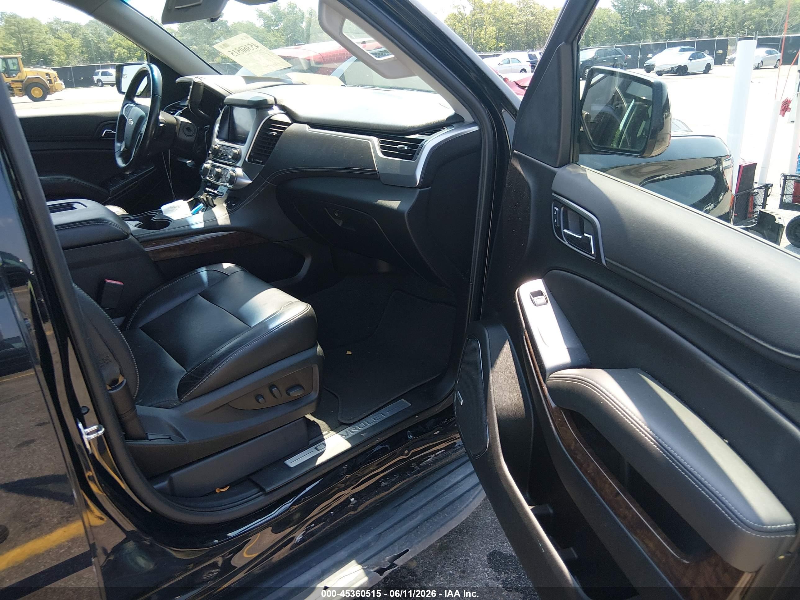 CHEVROLET TAHOE image 5