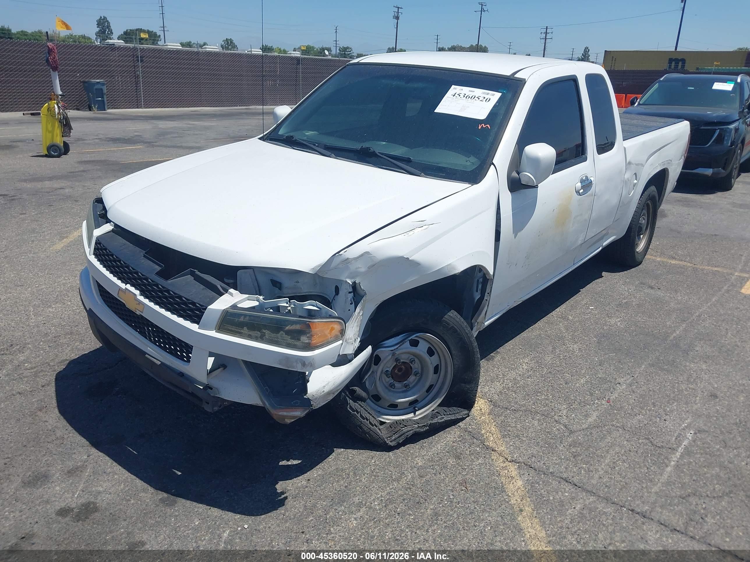 CHEVROLET COLORADO image 2