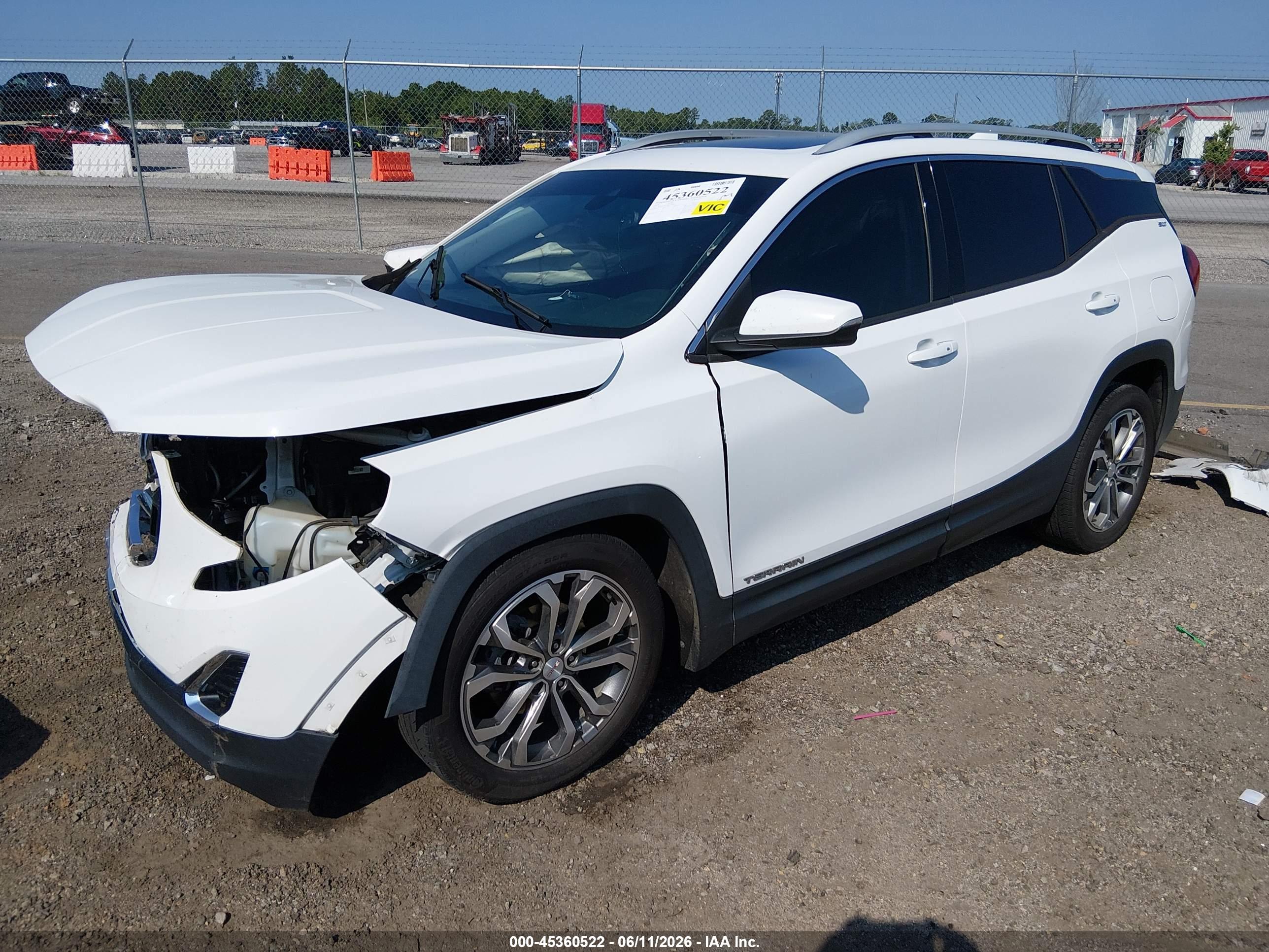 GMC TERRAIN image 2
