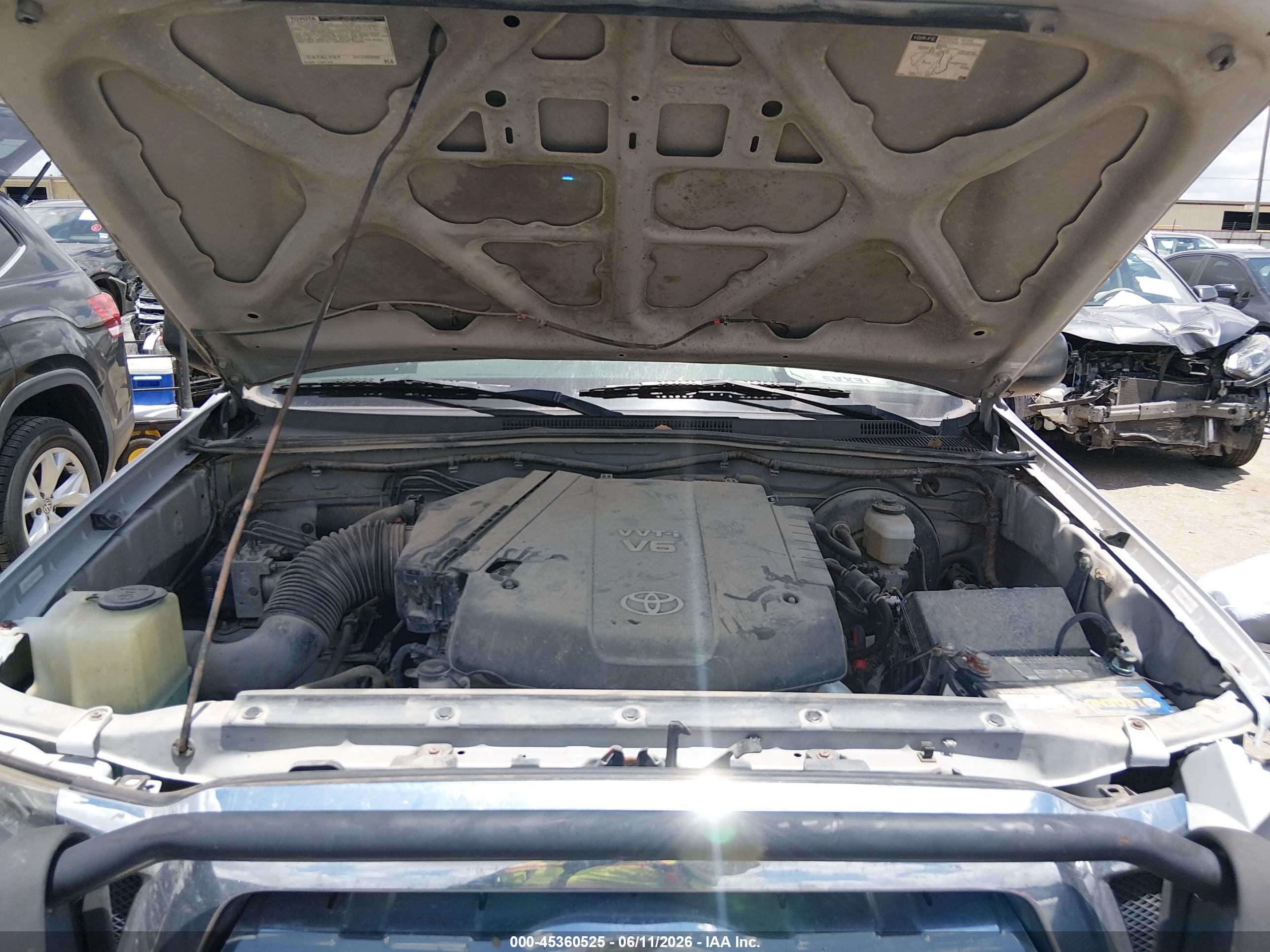 TOYOTA TACOMA image 10