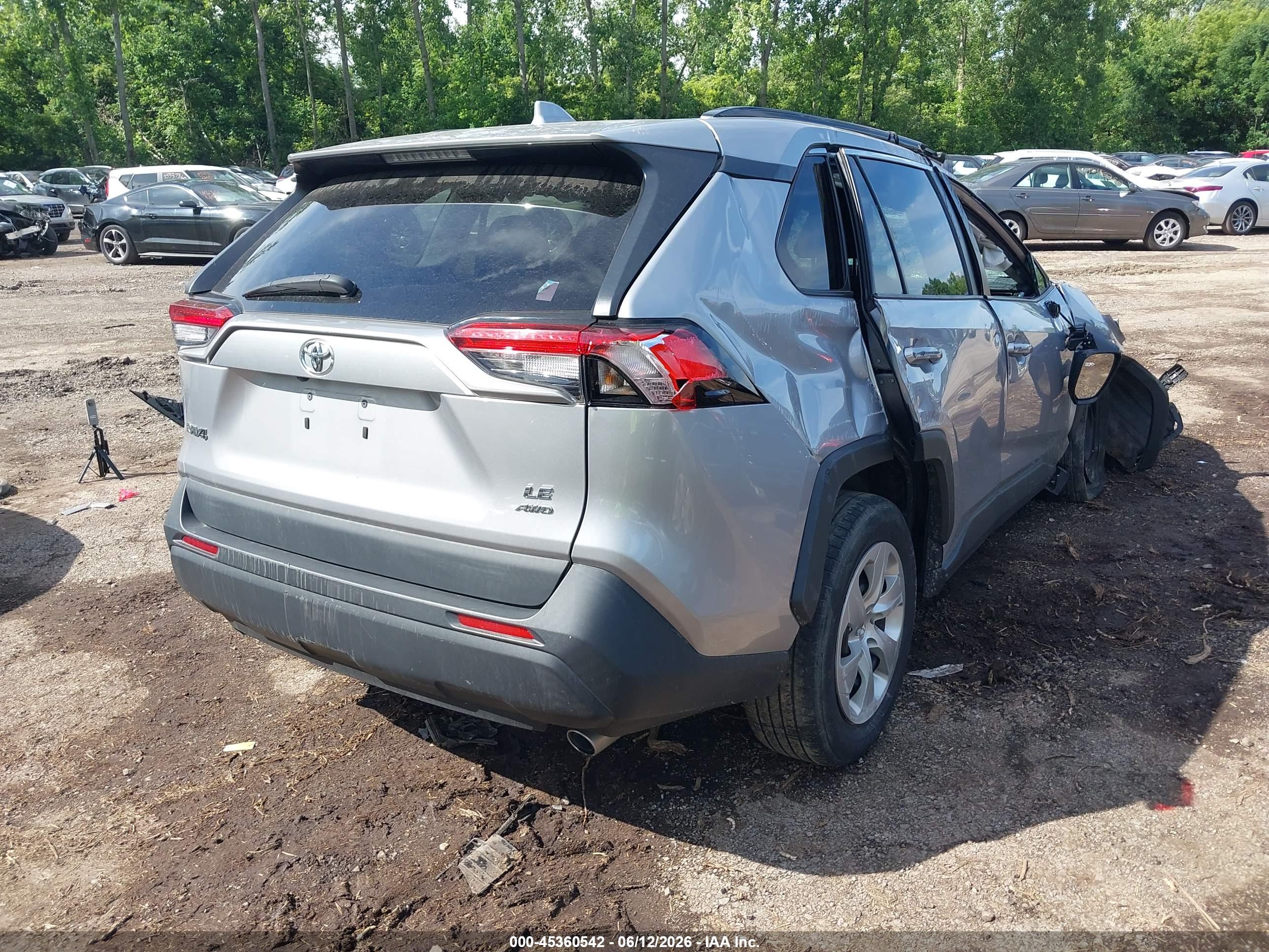 TOYOTA RAV4 image 4