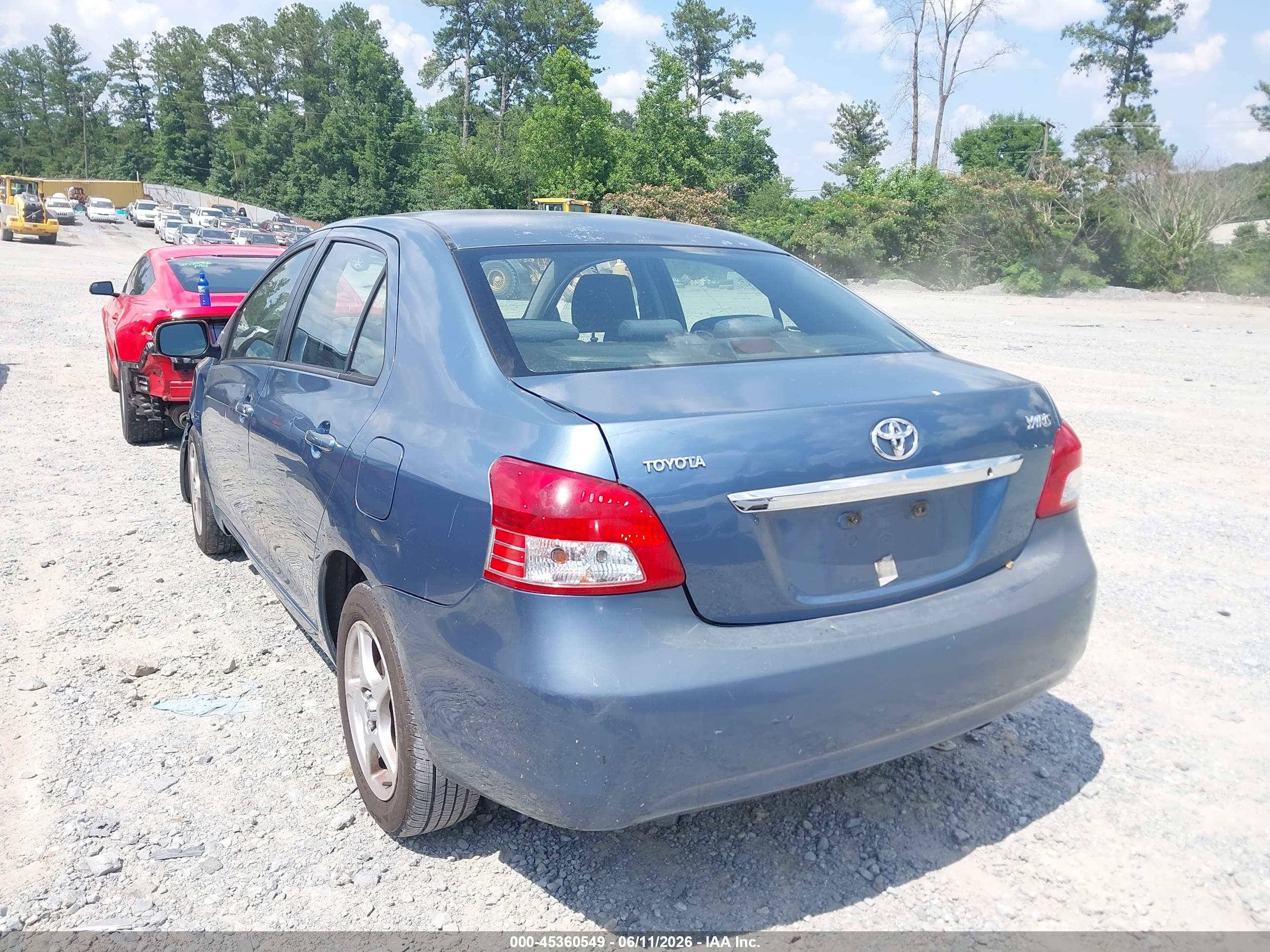 TOYOTA YARIS image 3