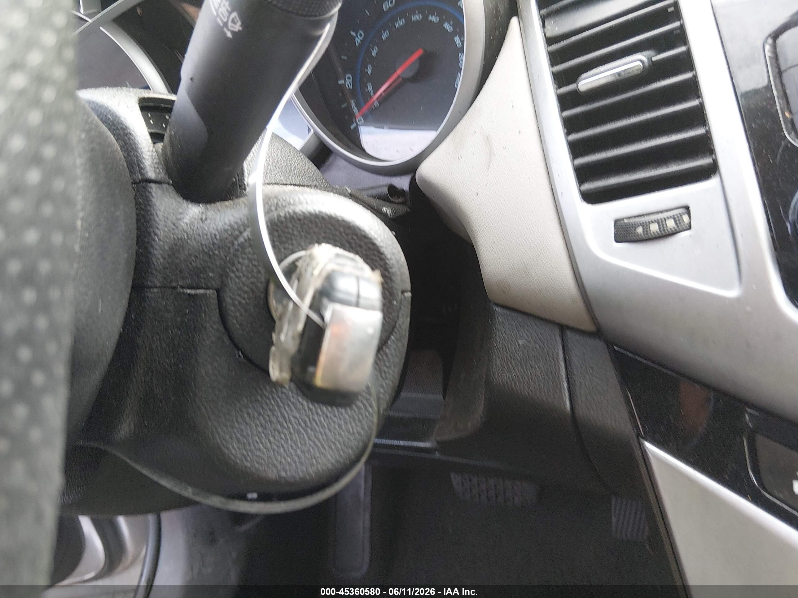 CHEVROLET CRUZE image 11