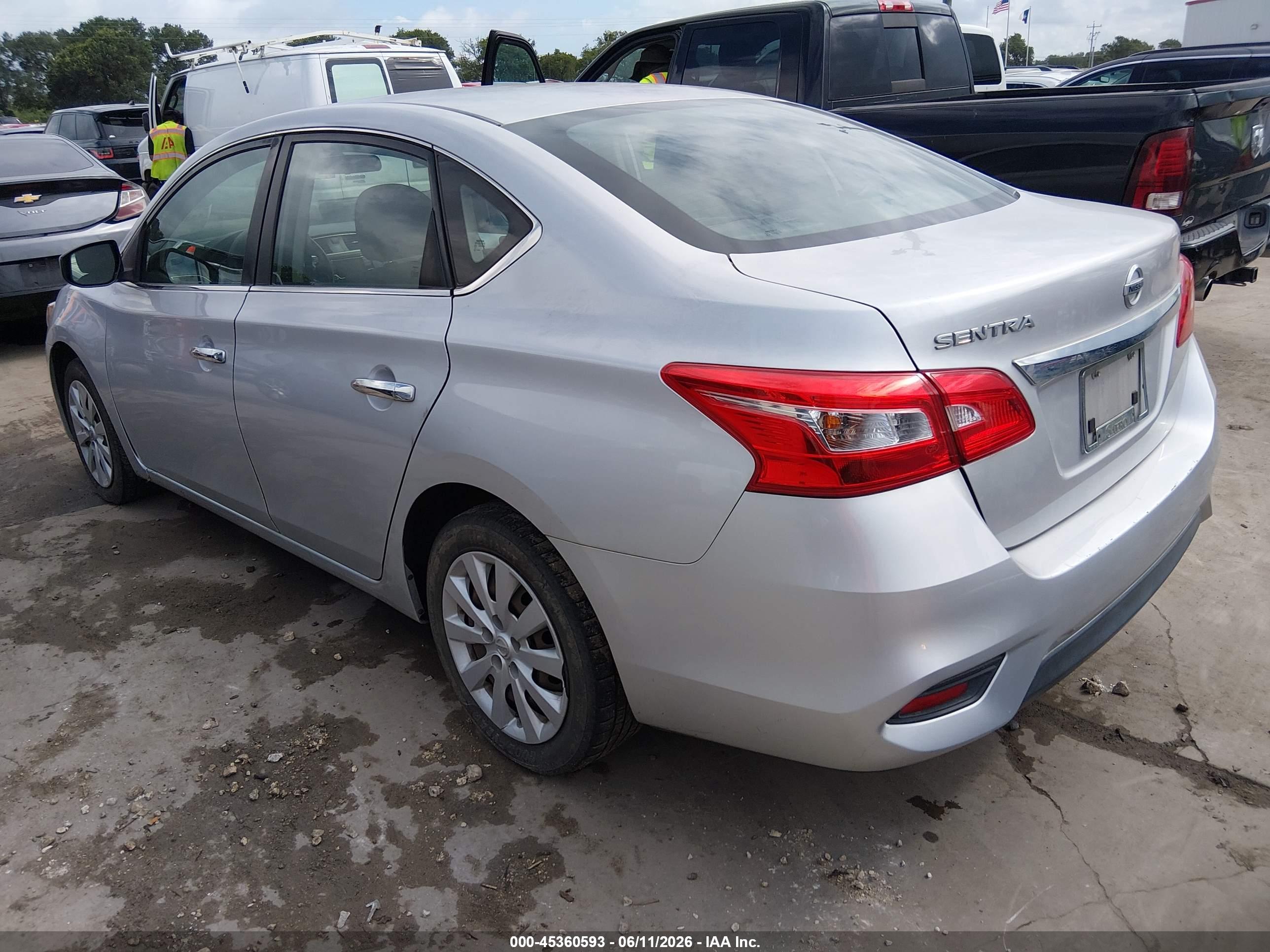 NISSAN SENTRA image 3