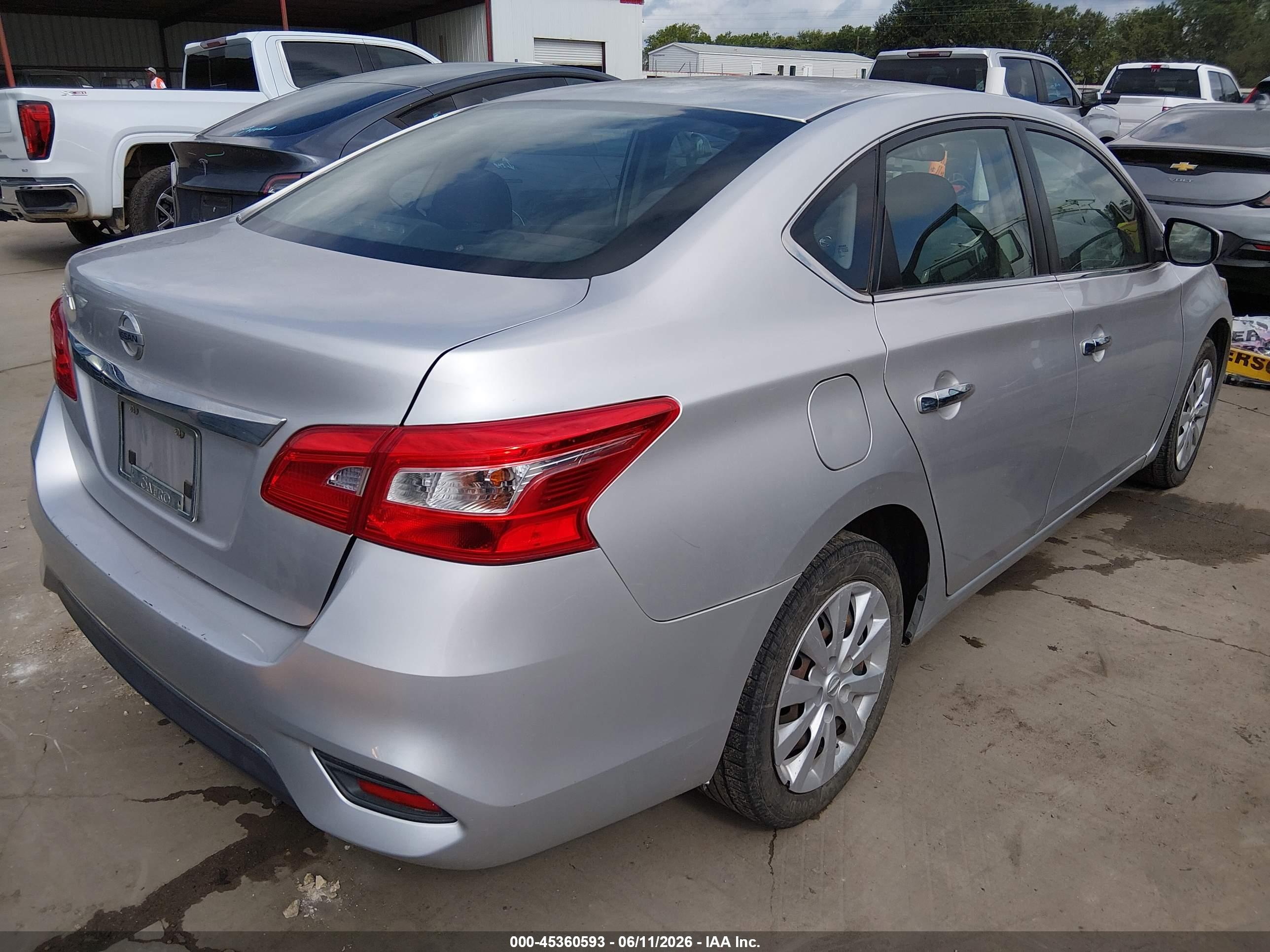 NISSAN SENTRA image 4