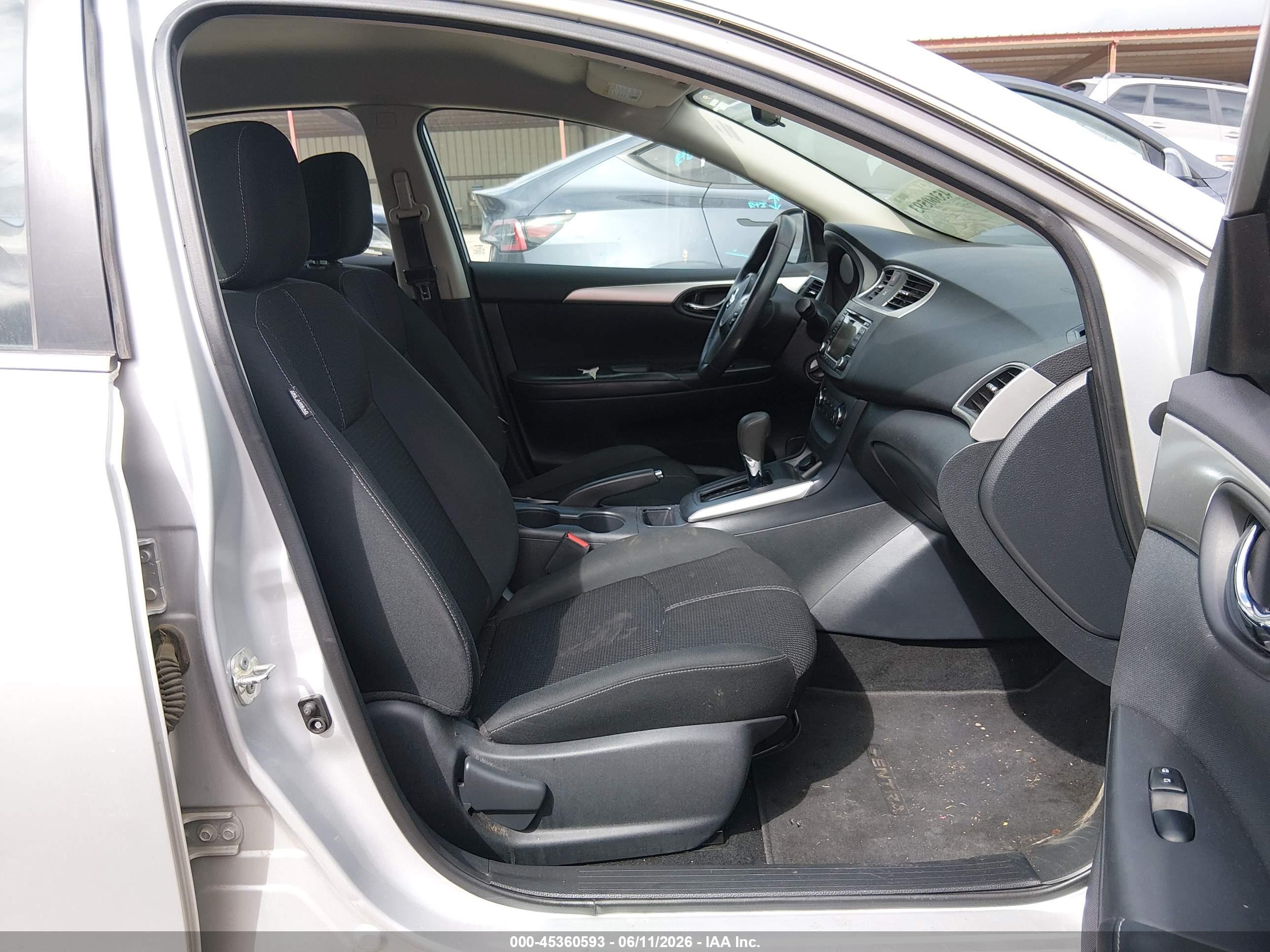 NISSAN SENTRA image 5