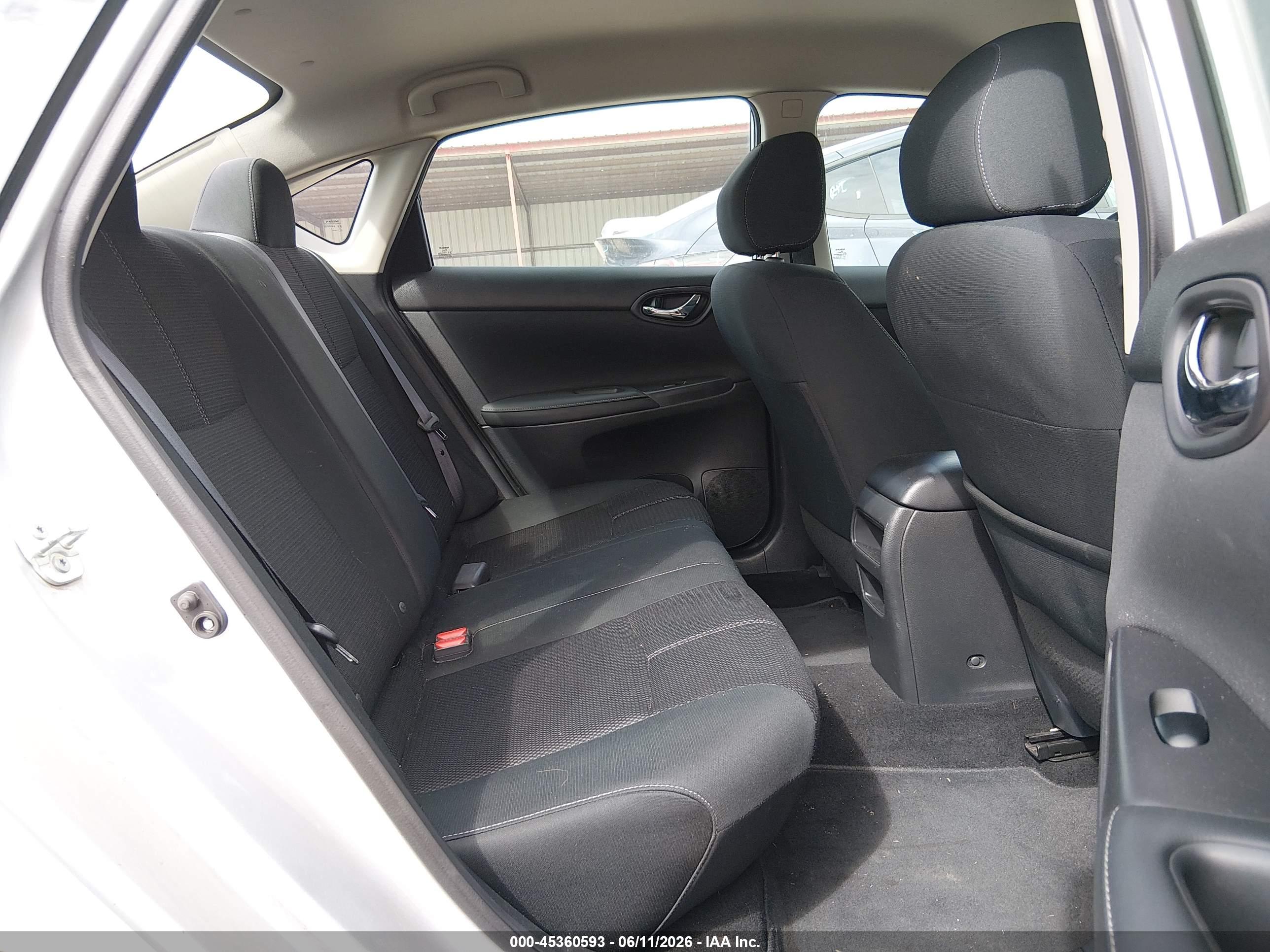 NISSAN SENTRA image 8