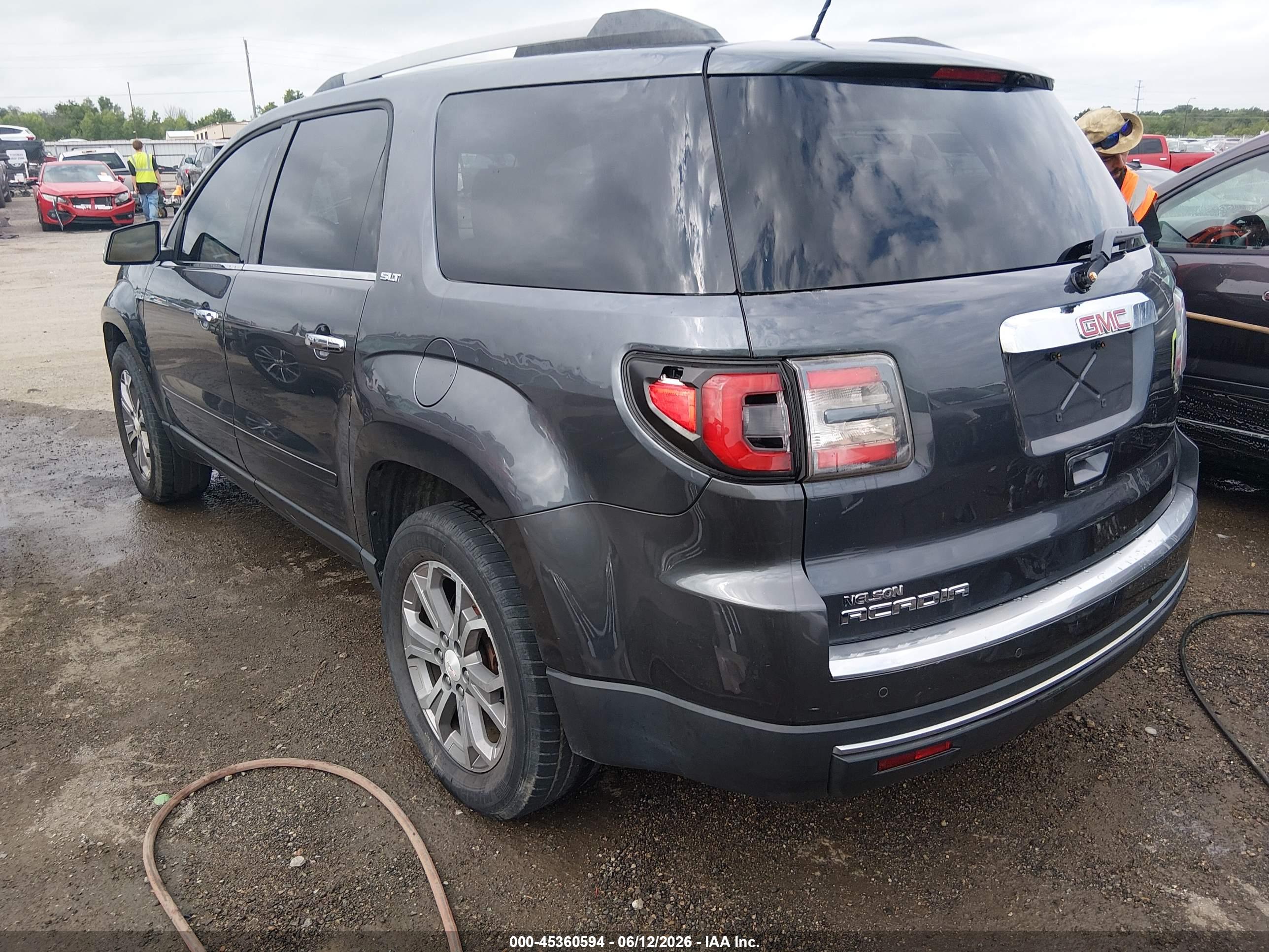 GMC ACADIA image 3
