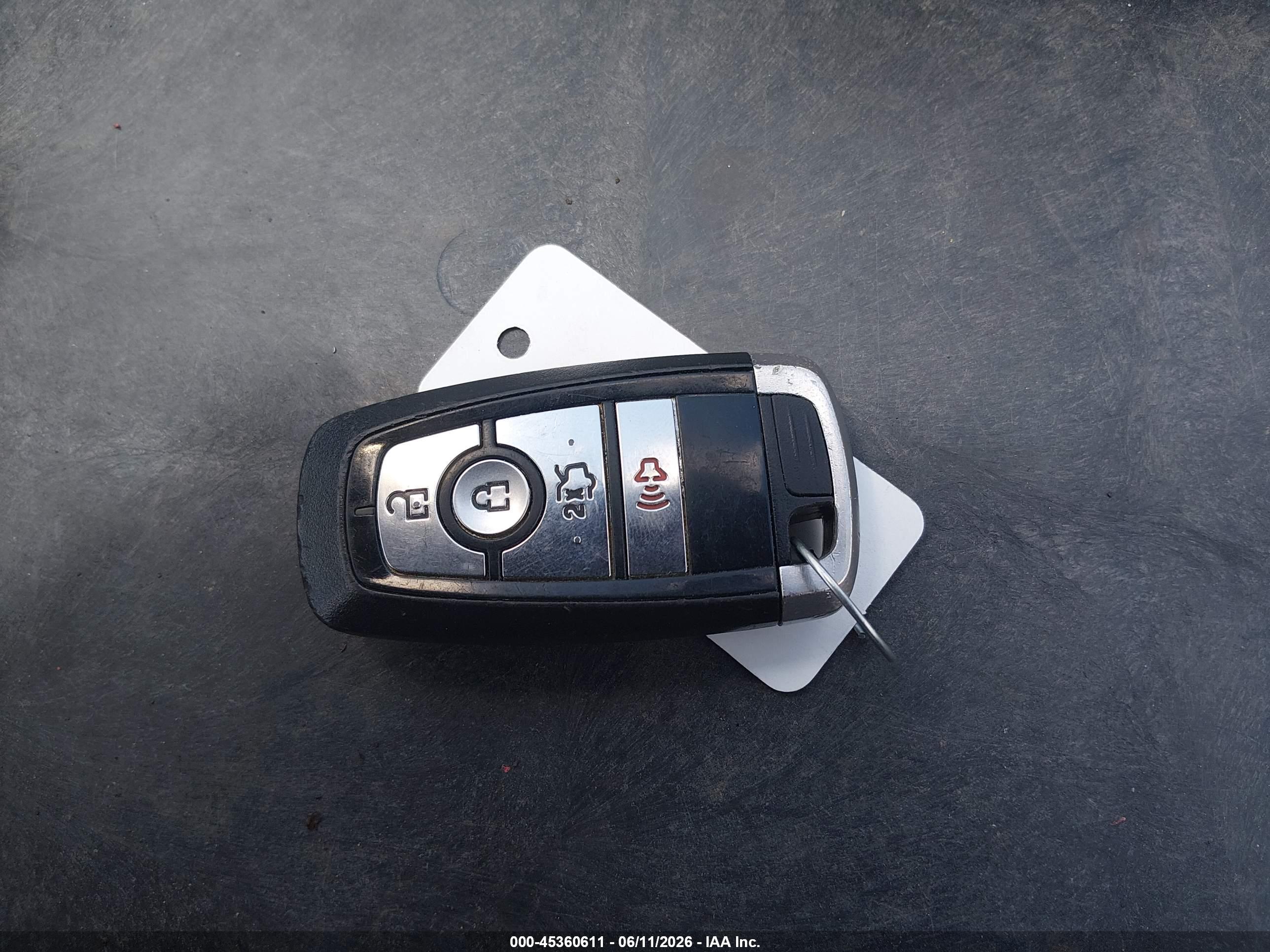FORD FUSION image 11