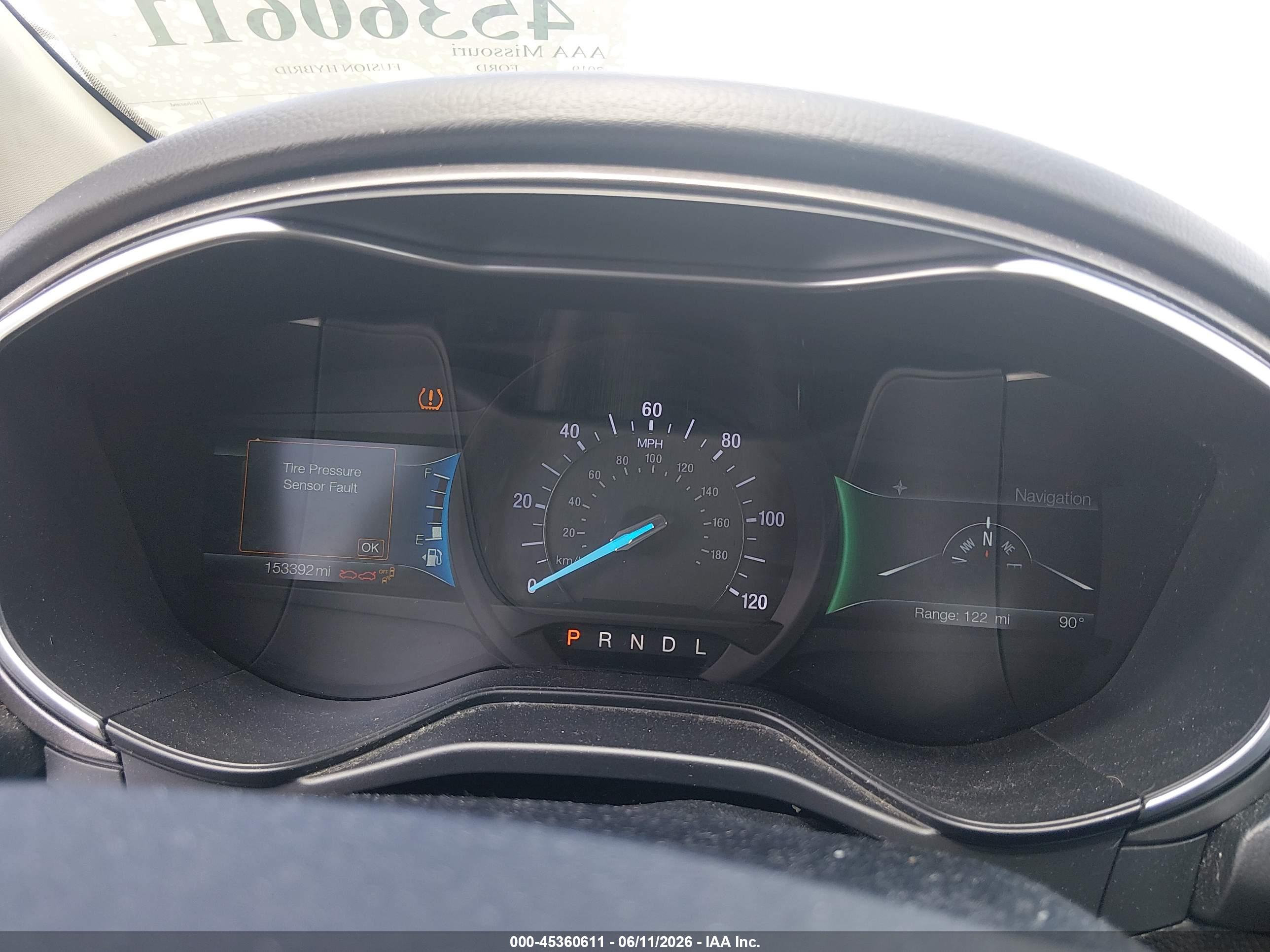 FORD FUSION image 7