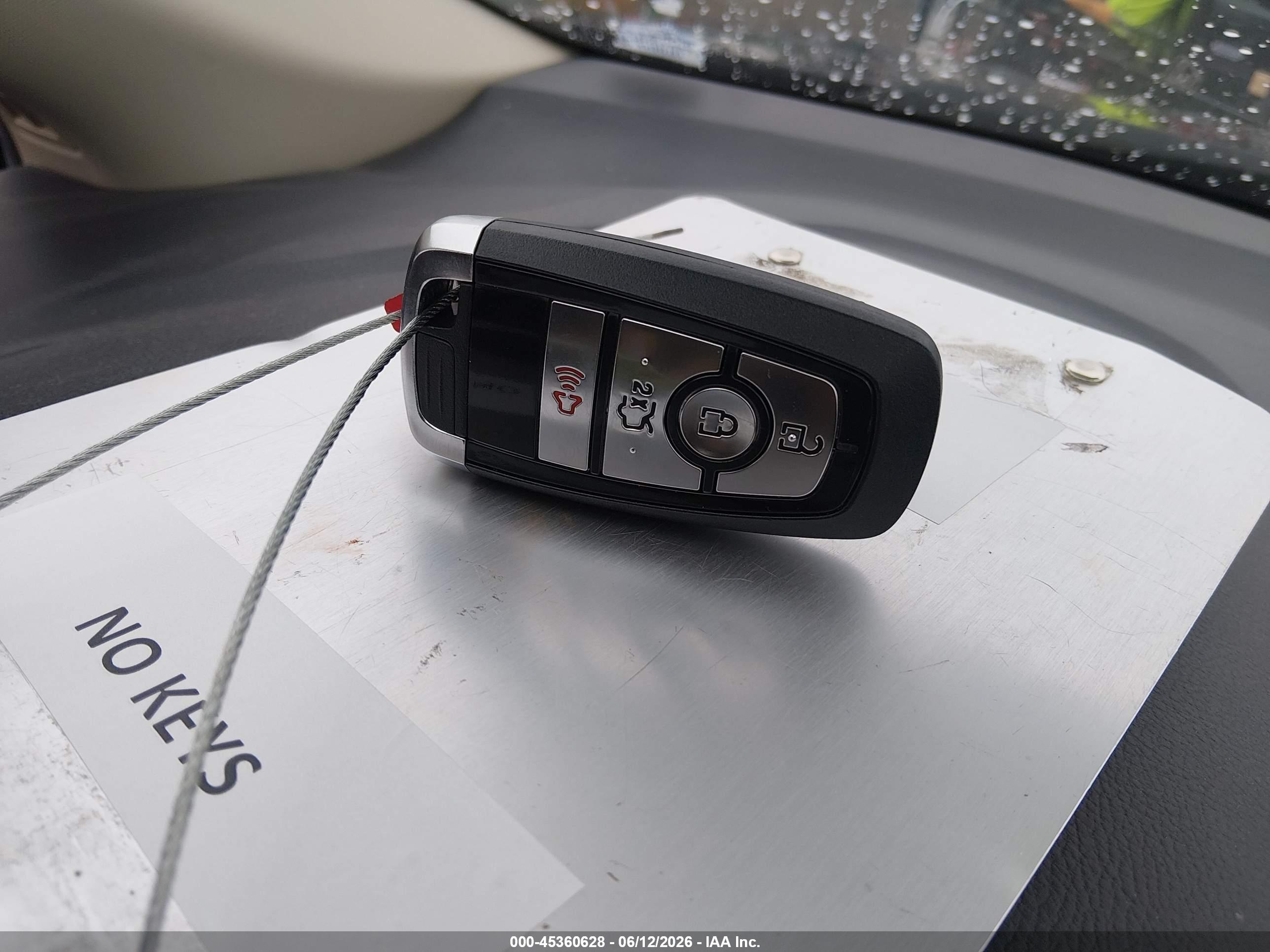 FORD FUSION image 11