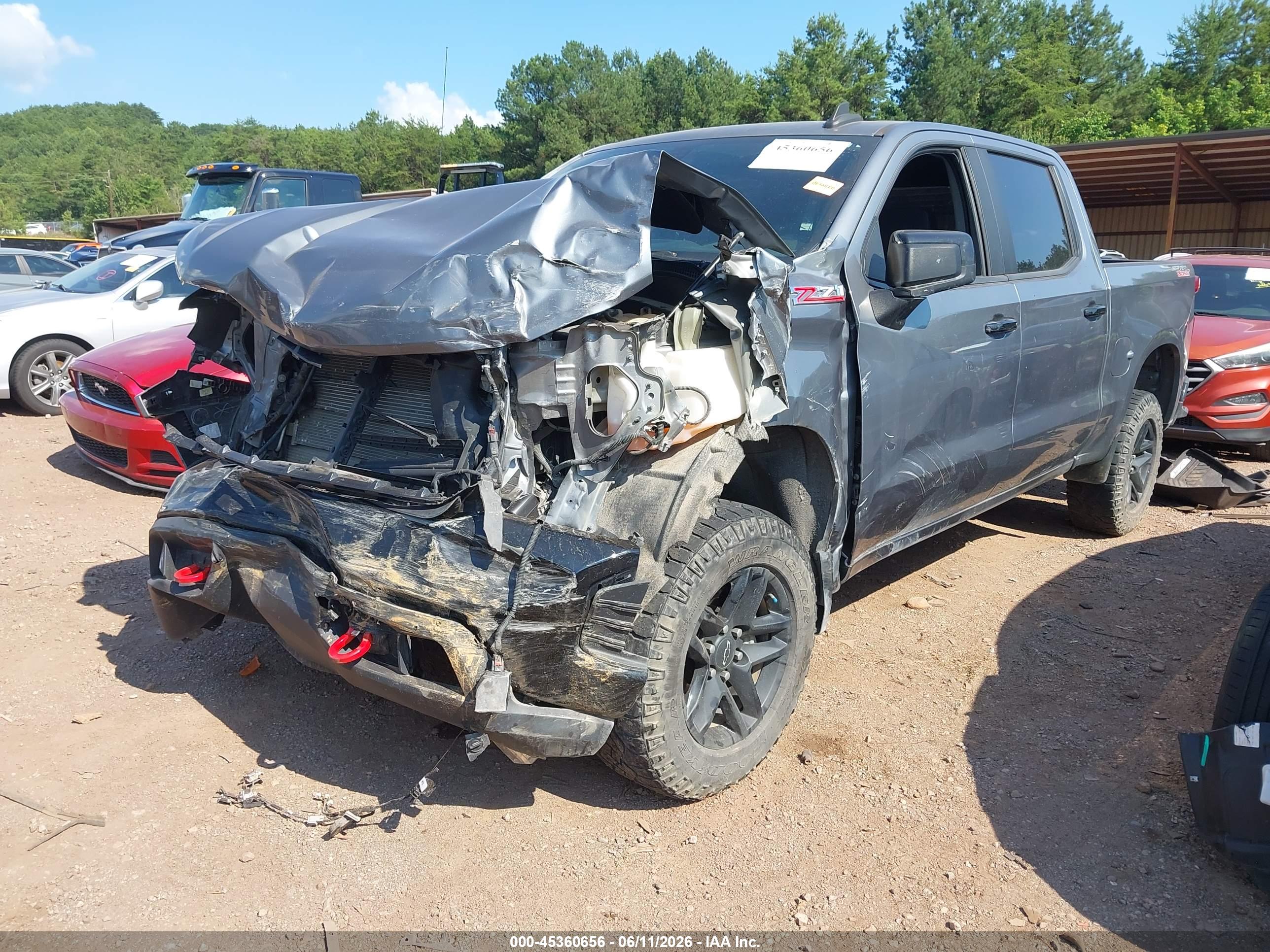 CHEVROLET SILVERADO image 2