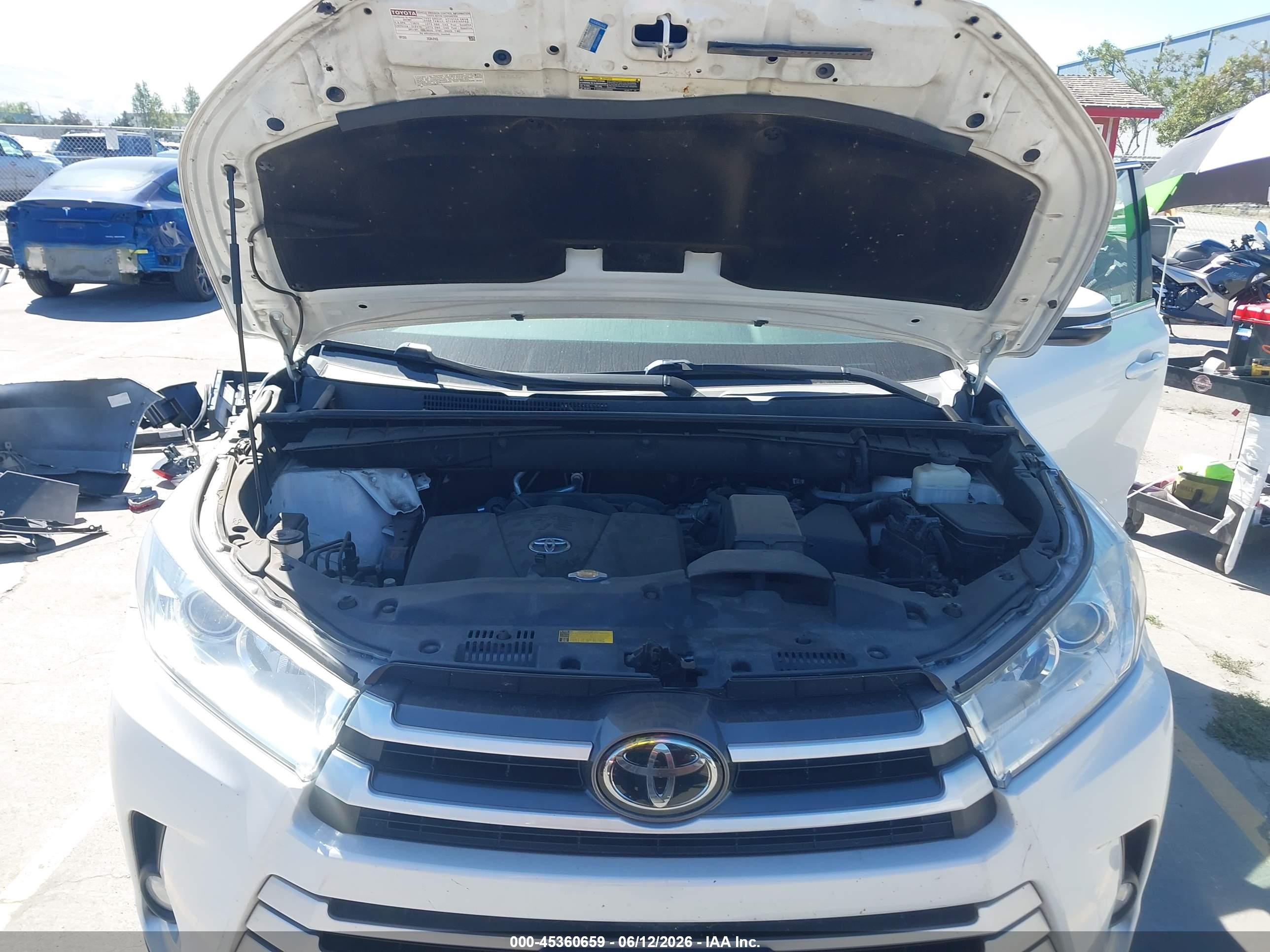 TOYOTA HIGHLANDER image 10
